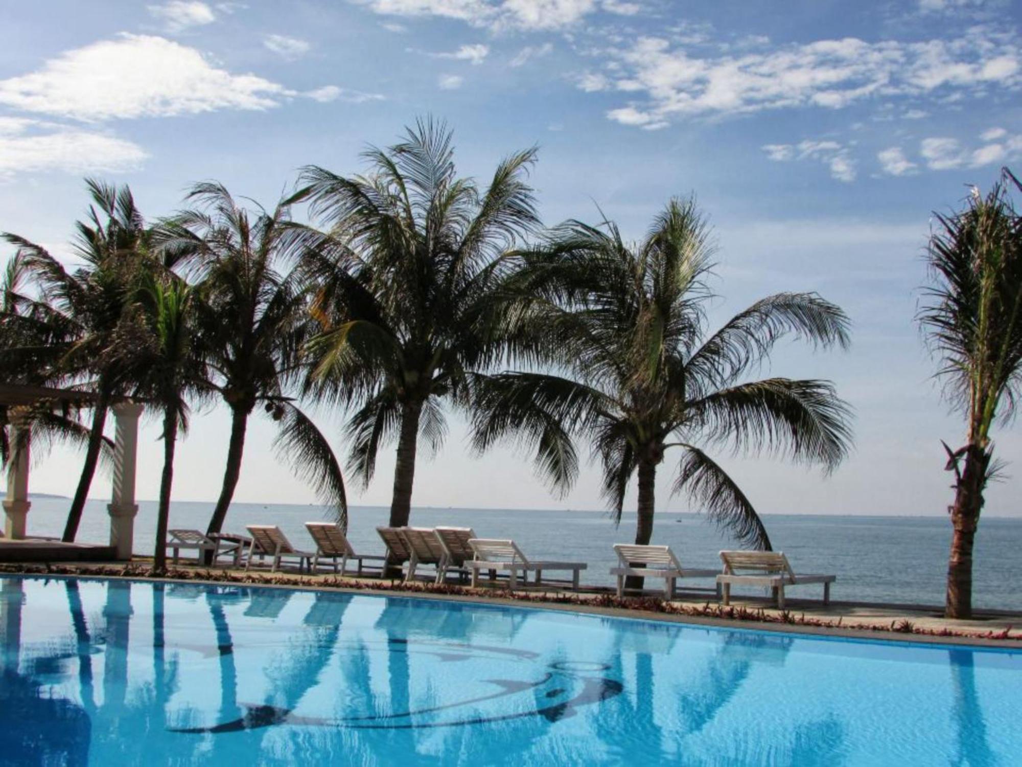 Paradise Resort 3*