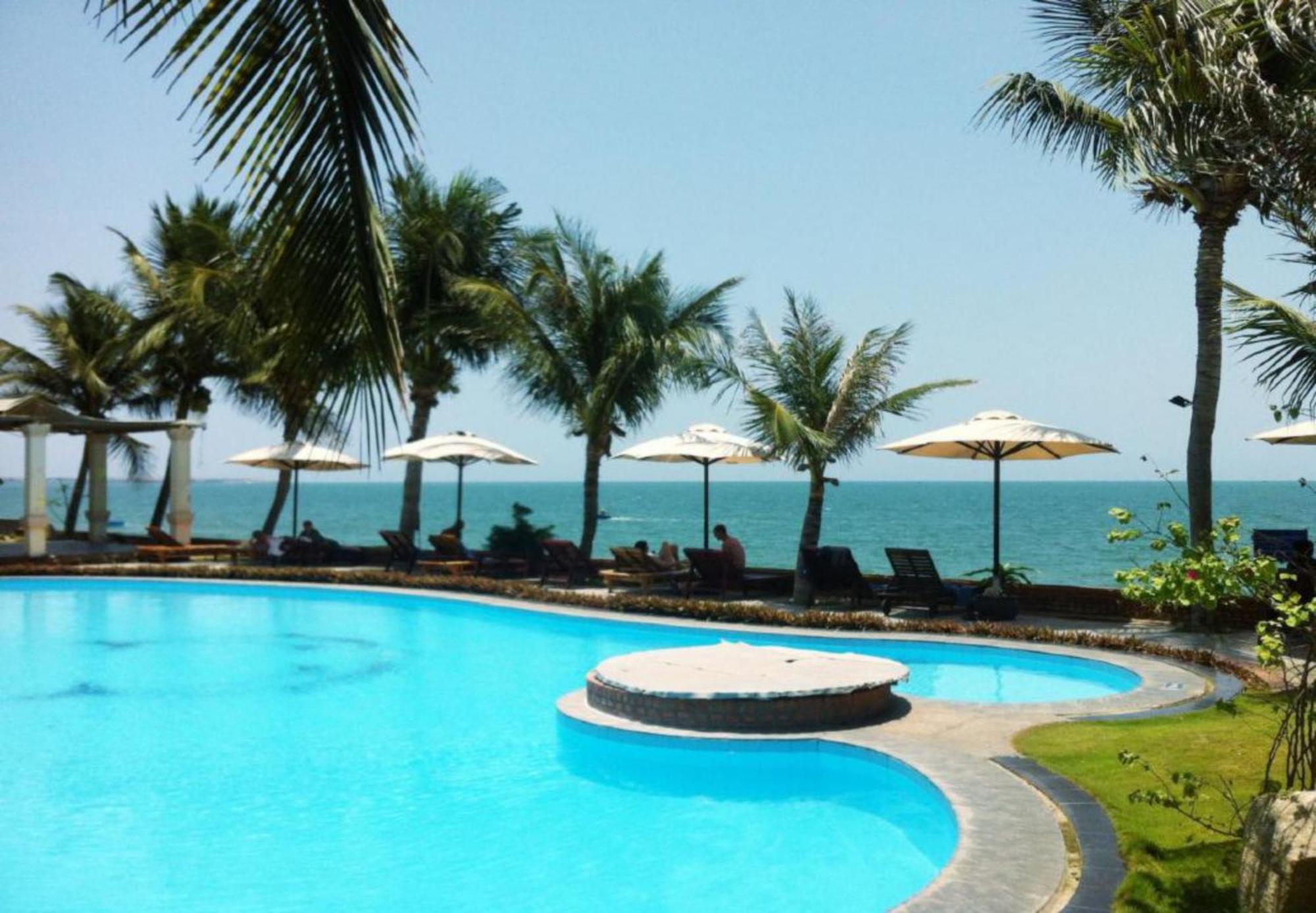 Paradise Resort