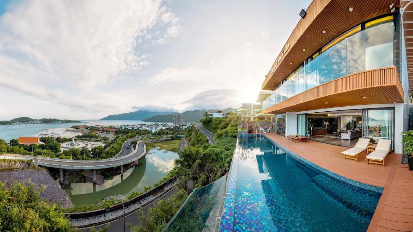 Oceanfront Luxury Anh Nguyen * Nha Trang
