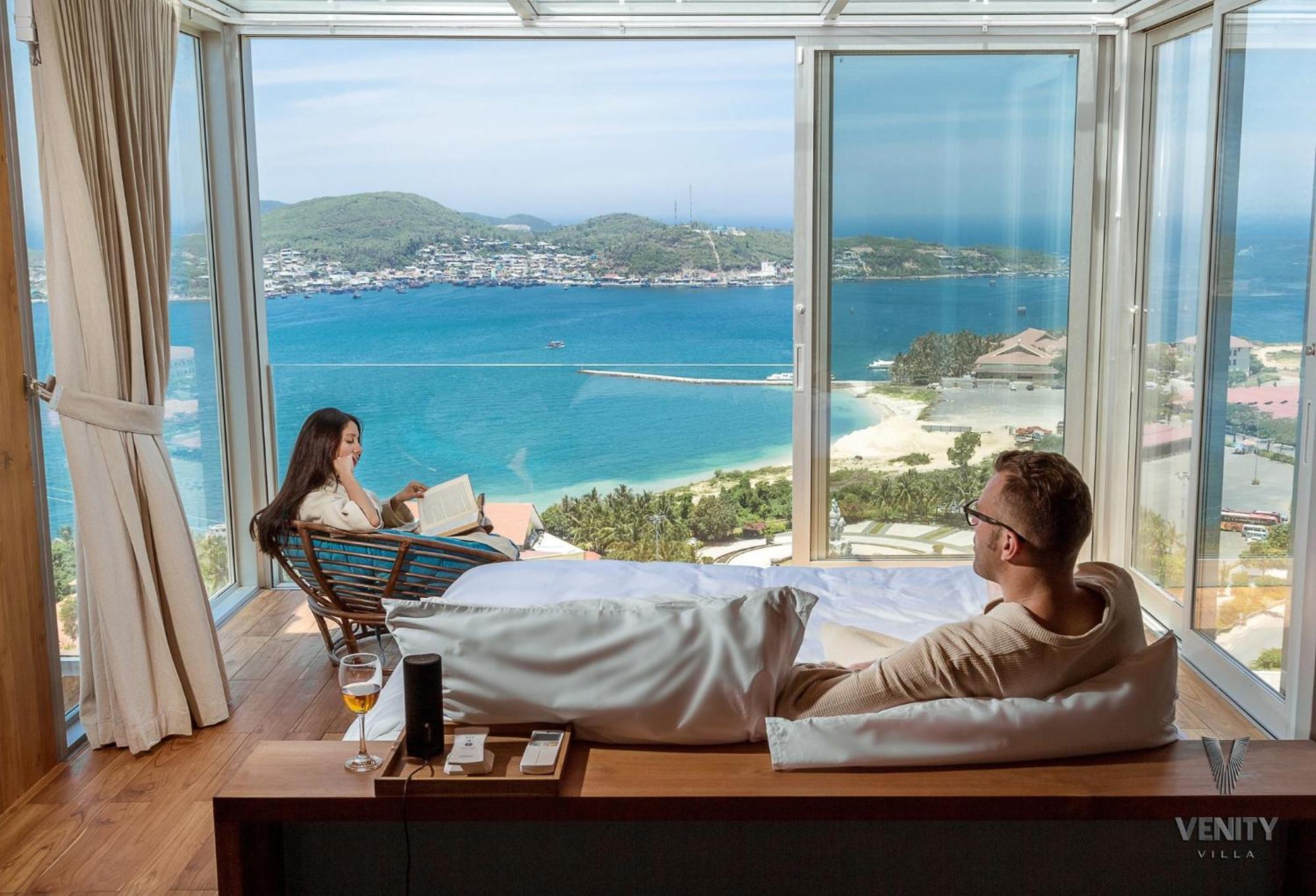 Ocean Front *