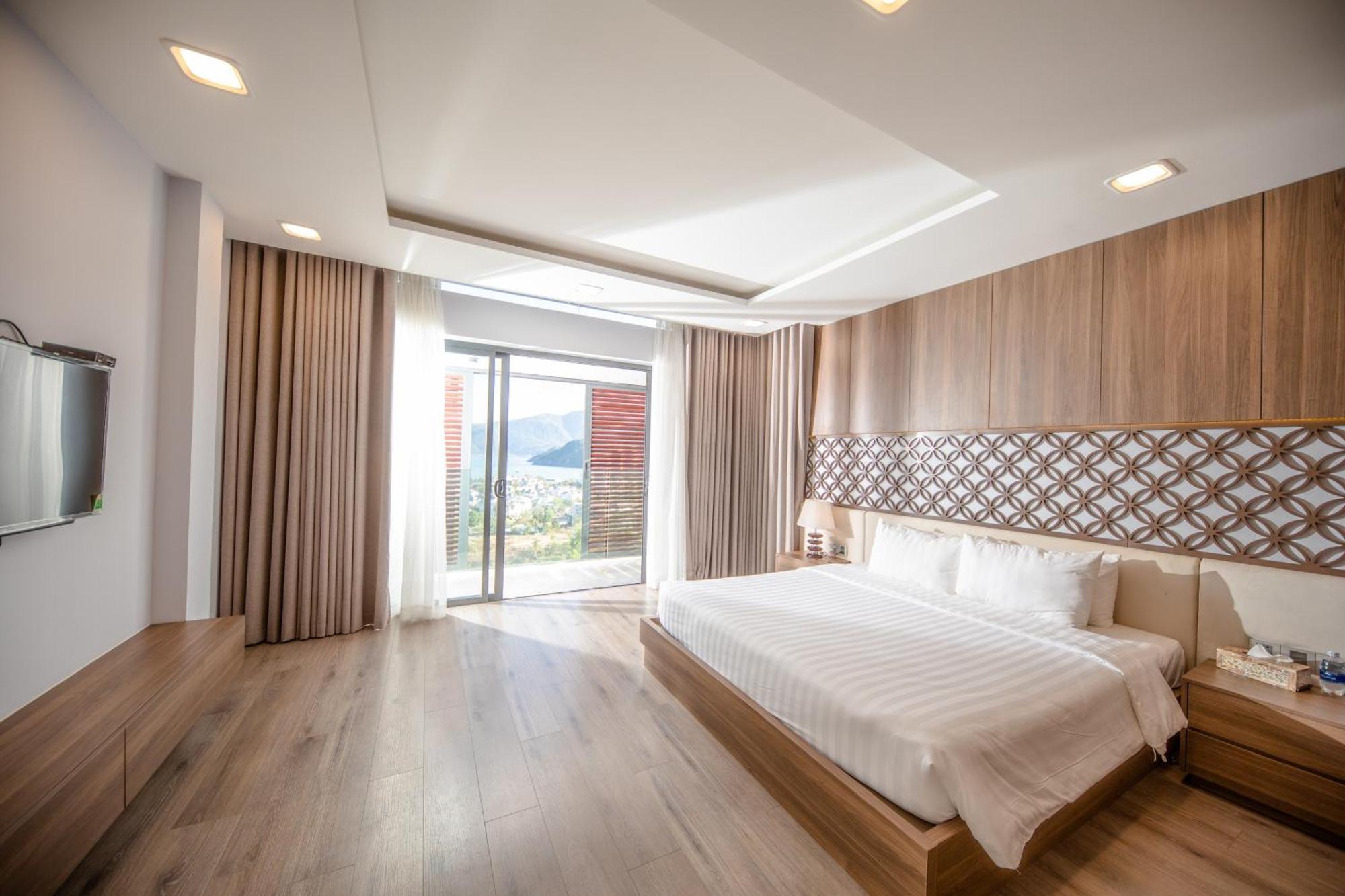 Ocean Front * Nha Trang