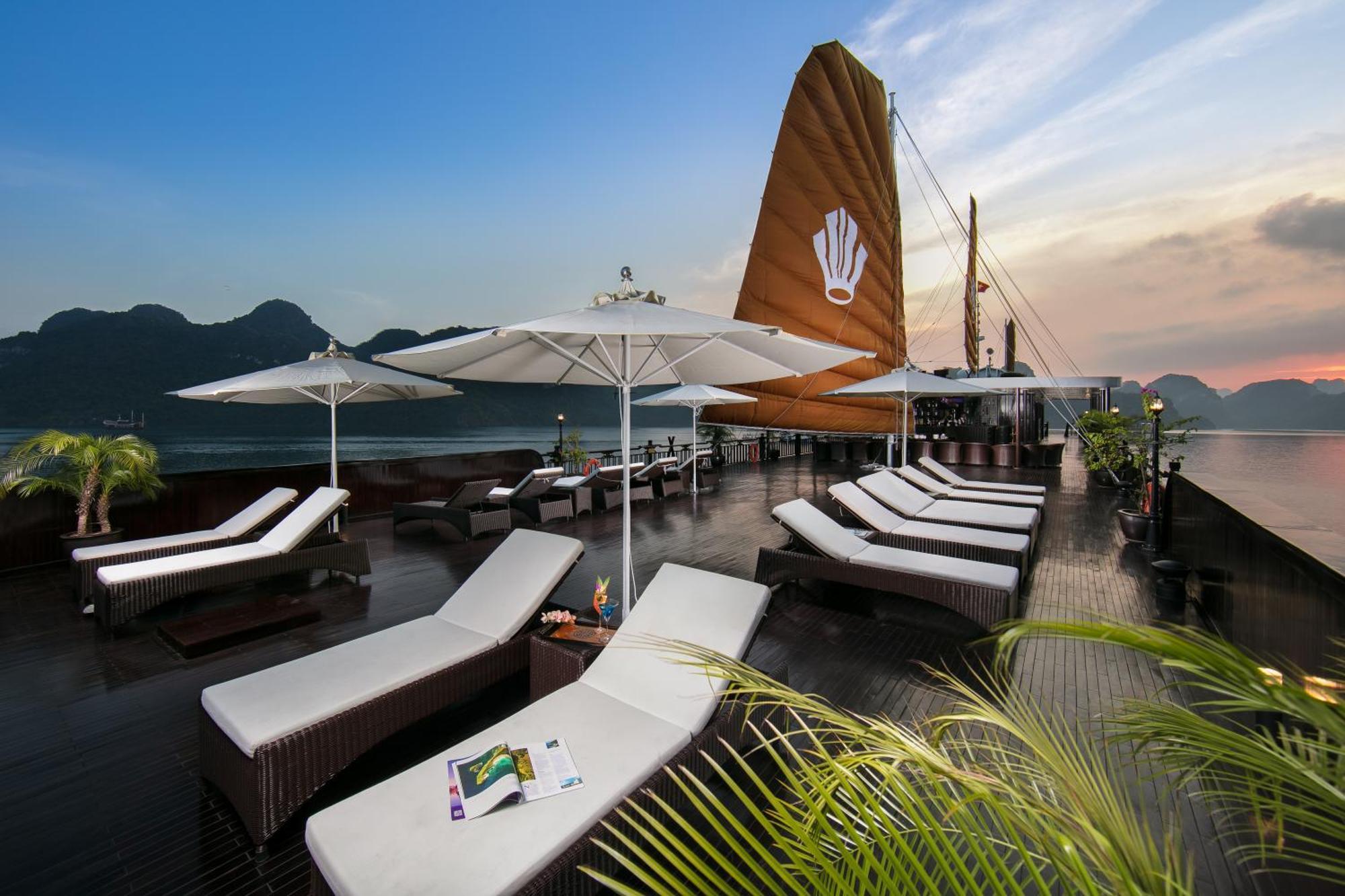 Genesis Luxury Regal Cruises  5*