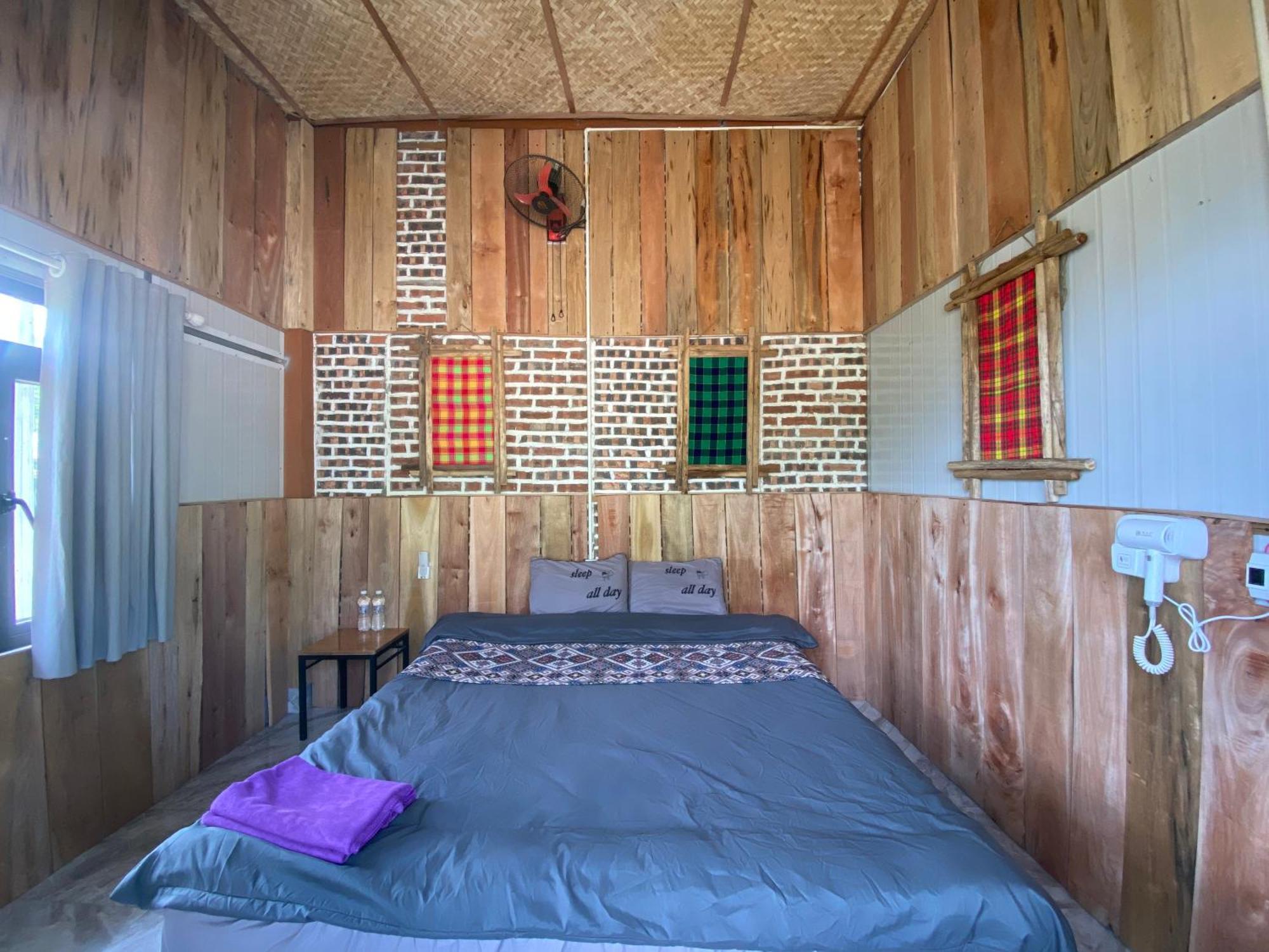 Ở trọ Du Gia Lo Lo Homestay *