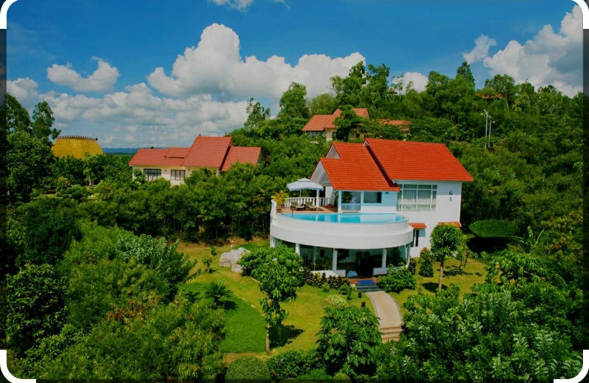 Nui Thom Resort