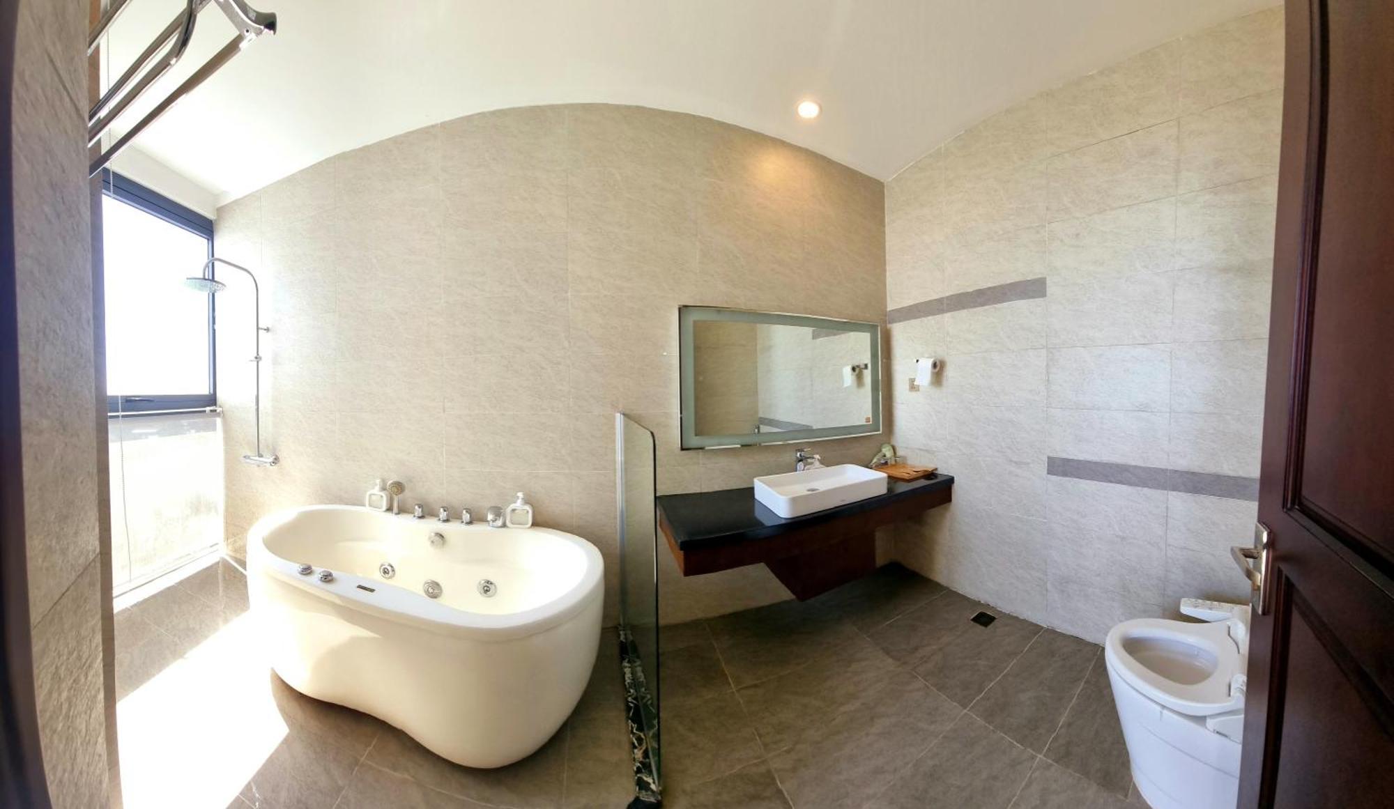 The Hill Ocean With 5 Bedrooms And Infinity Pool Villa Nha Trang