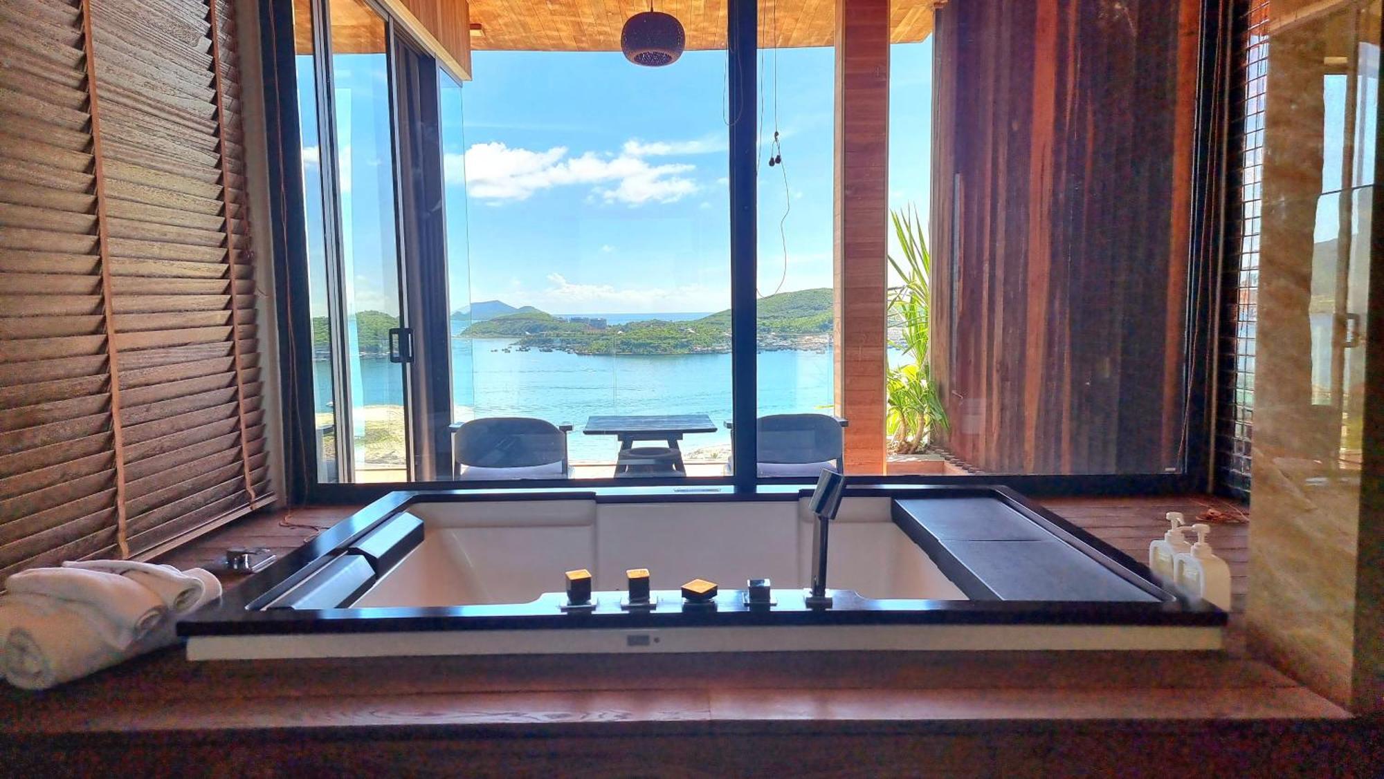 The Hill Ocean With 5 Bedrooms And Infinity Pool *