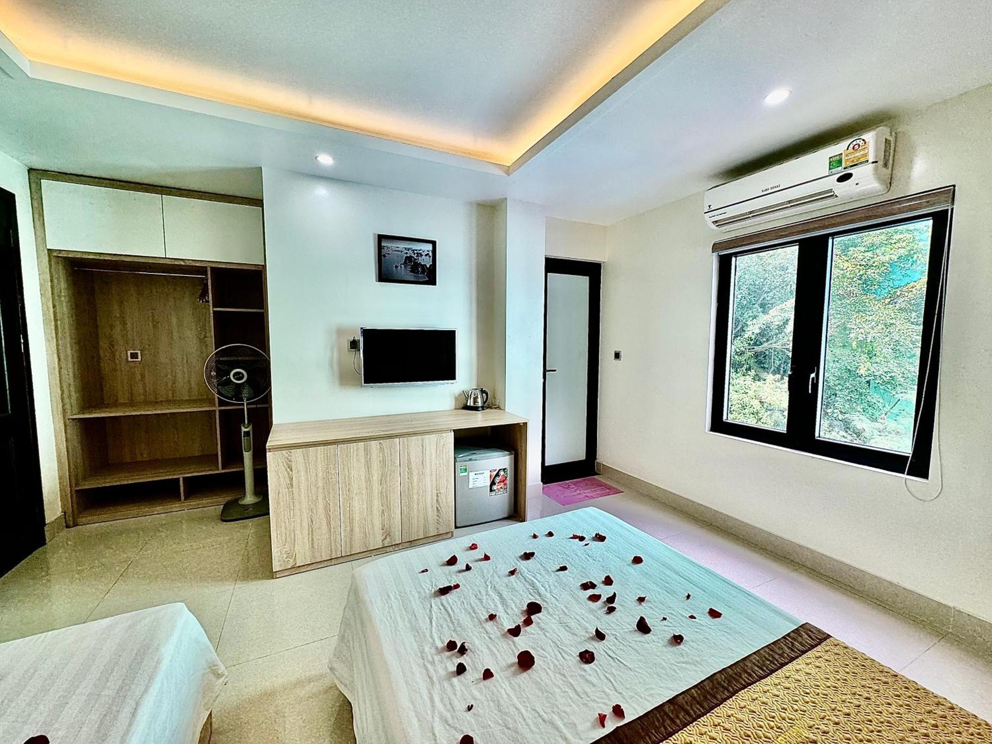 Hotel Sunflower Catba Dong Khe Sau