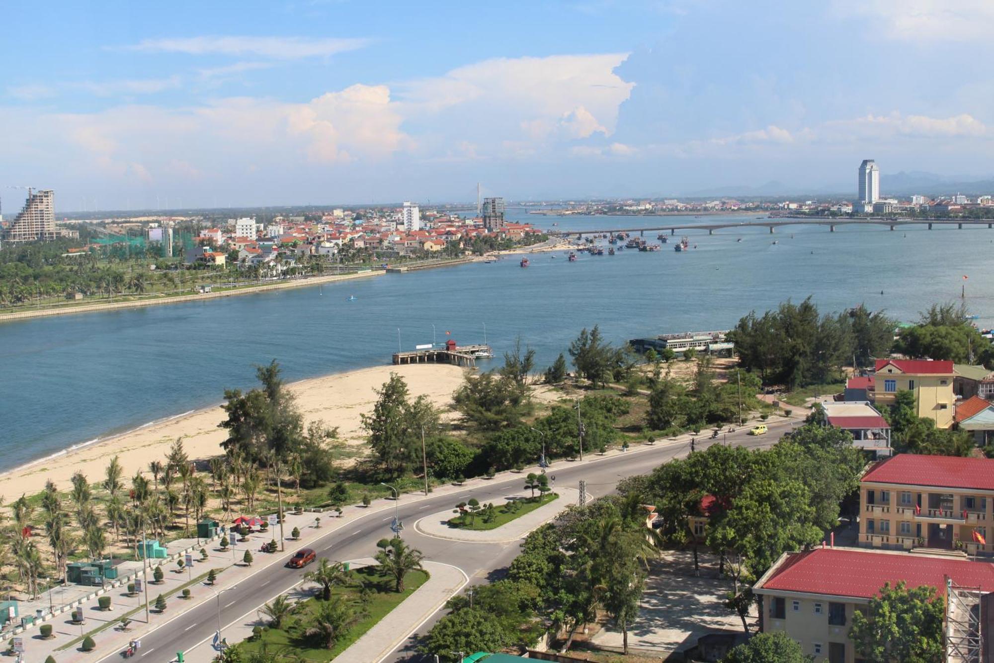 Muong Thanh Luxury Nhat Le Khách sạn 5*