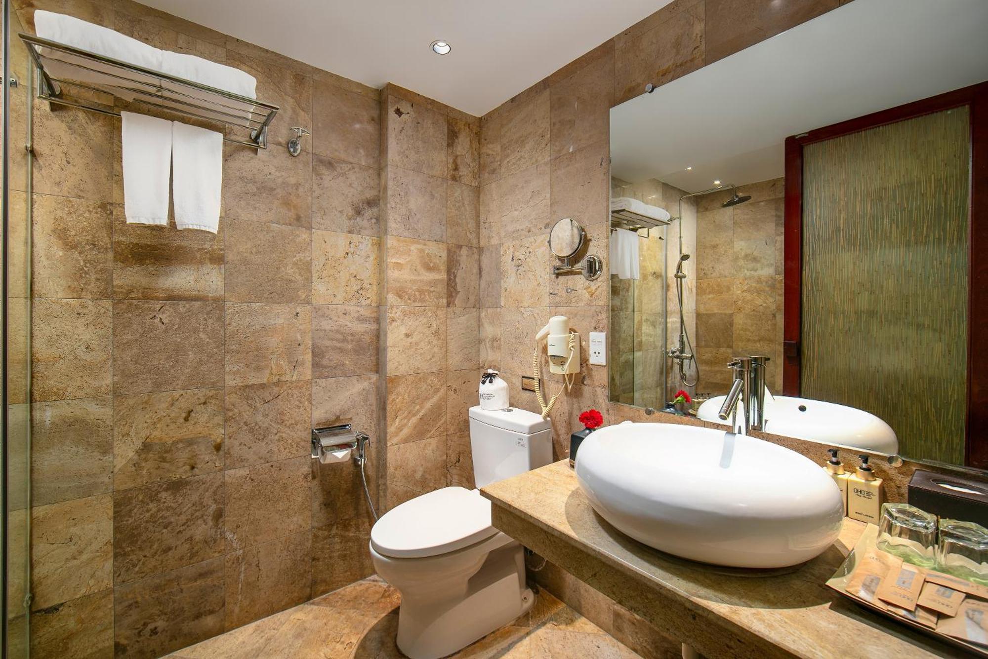 Oriental & 4* Hà Nội