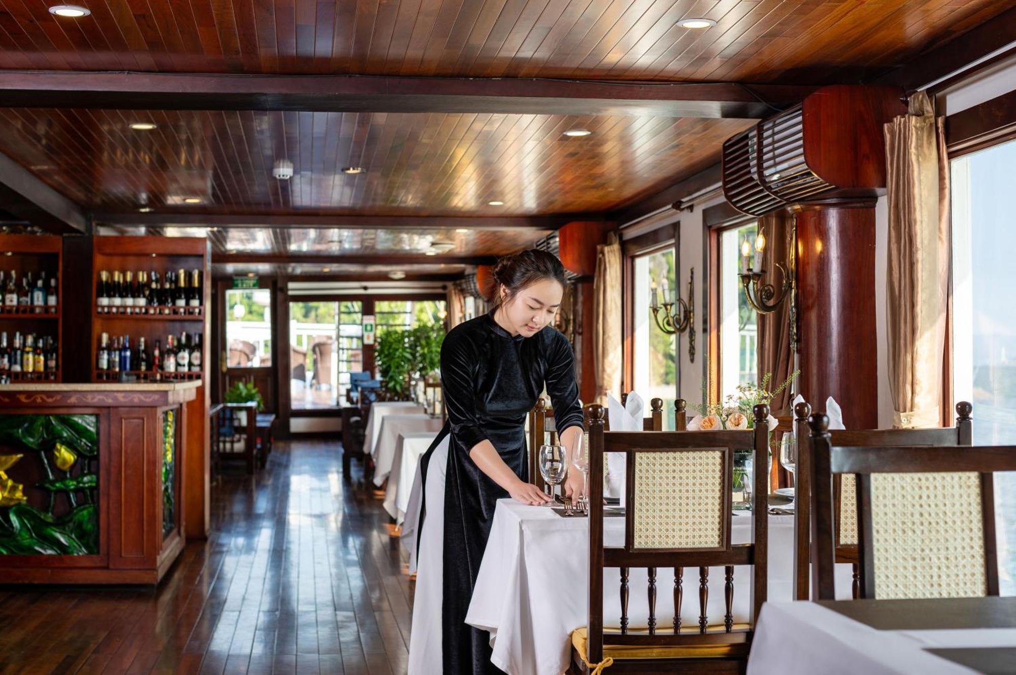 Indochina Sails Bay  5*