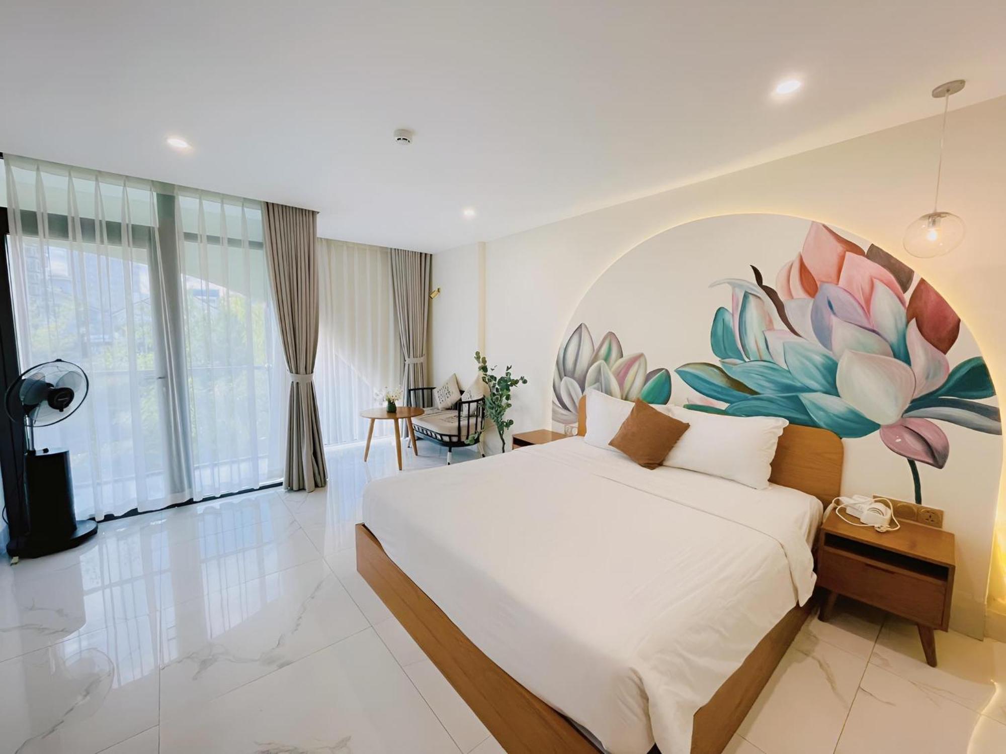 Maple & Hotel Da Nang