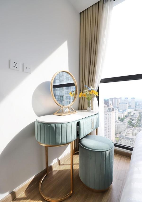 Q's Vinhomes Skylake *