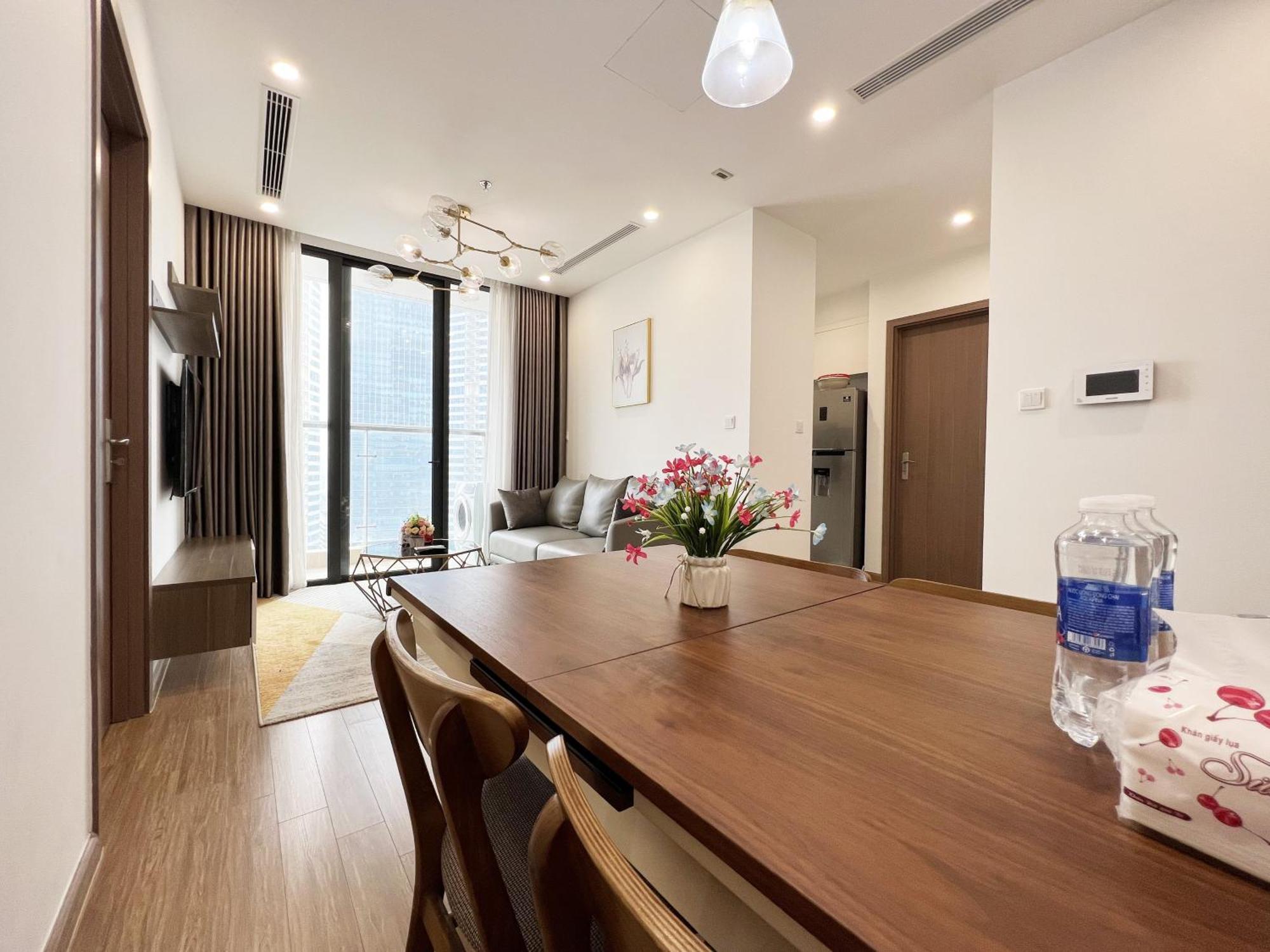 Q's Vinhomes Skylake *
