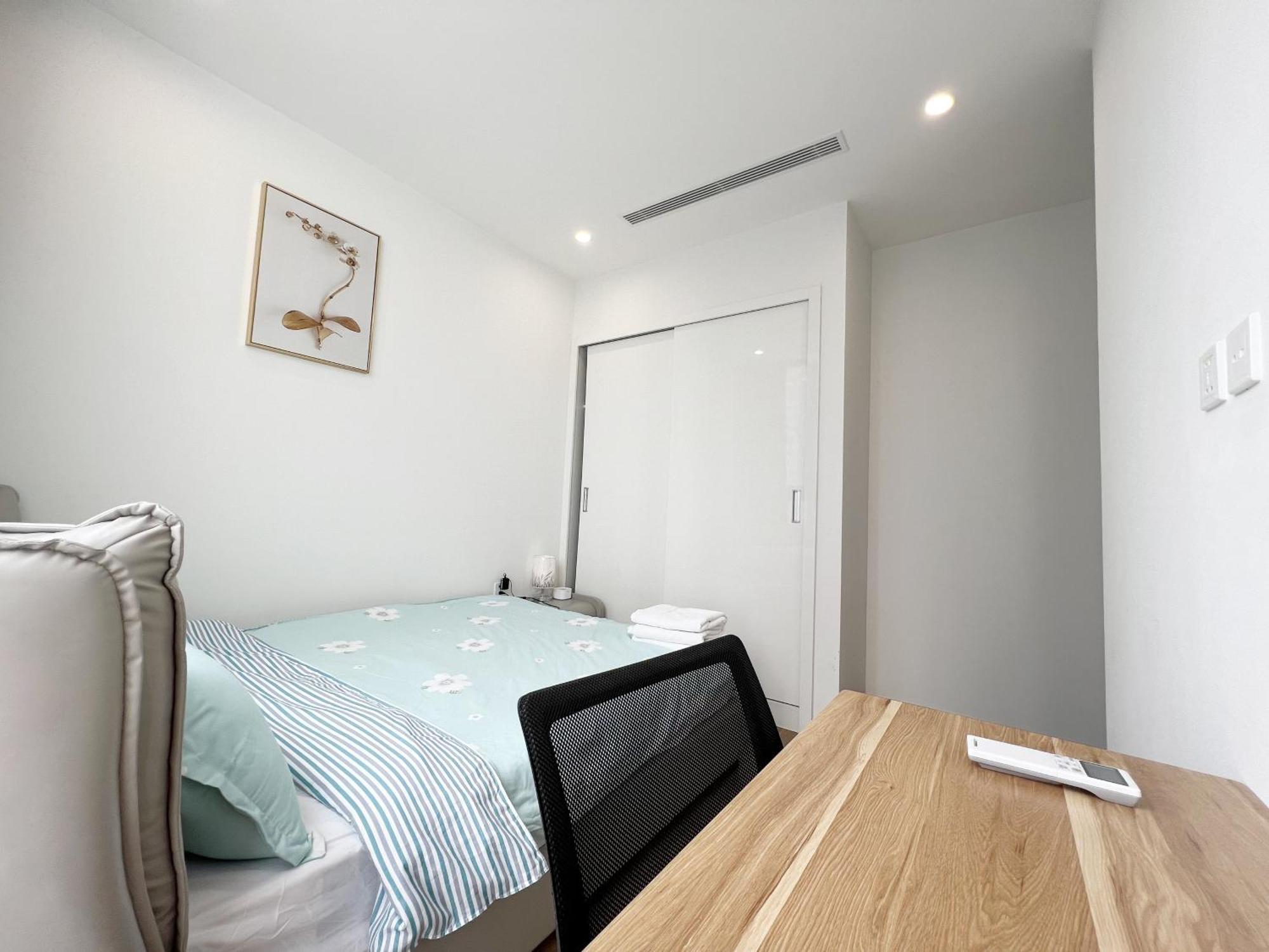 Q's Vinhomes Skylake Apartment