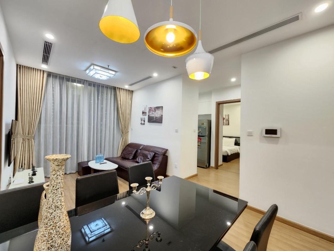 Q's Vinhomes Skylake Apartment *