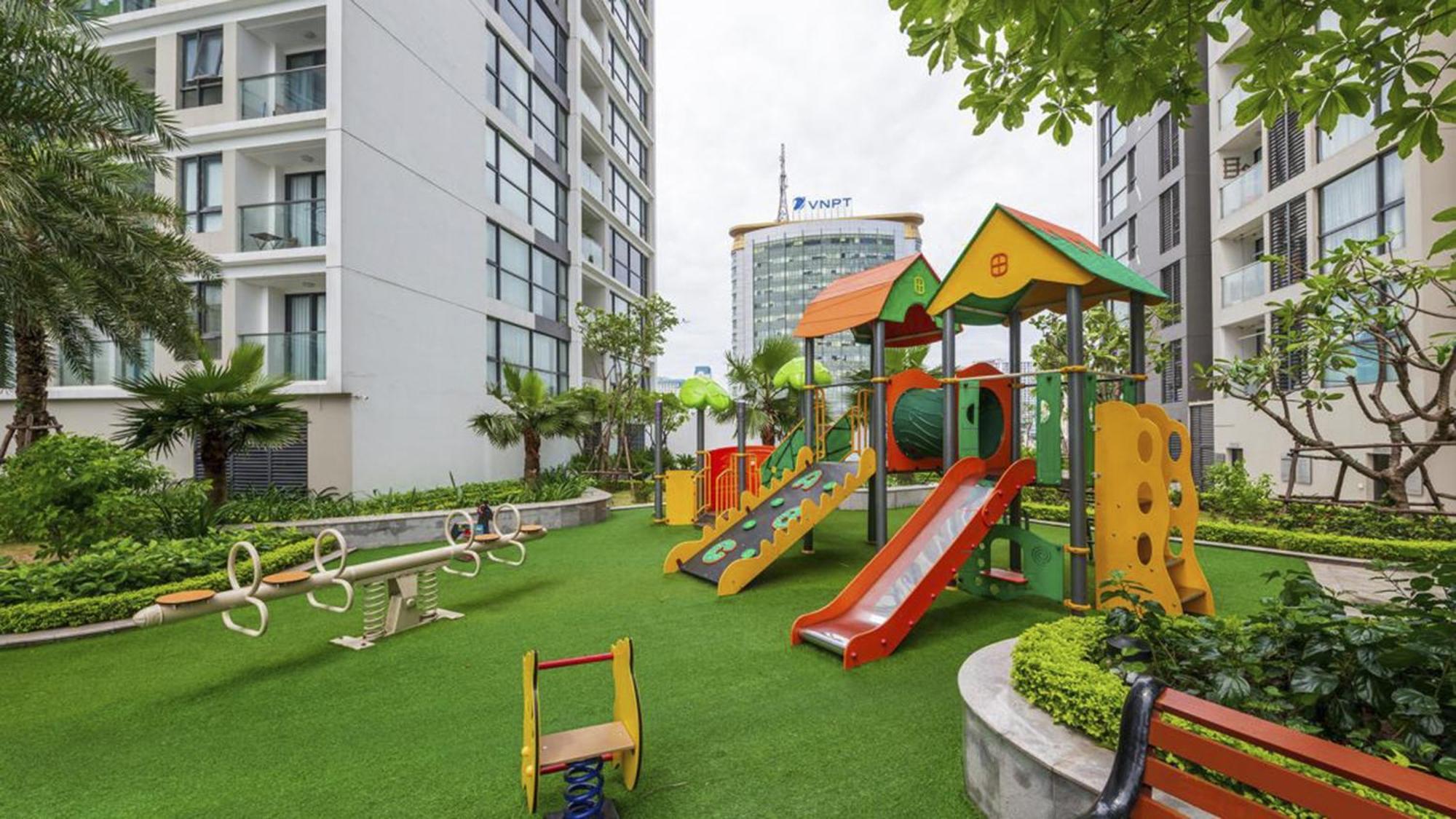Apartment Q's Vinhomes Skylake