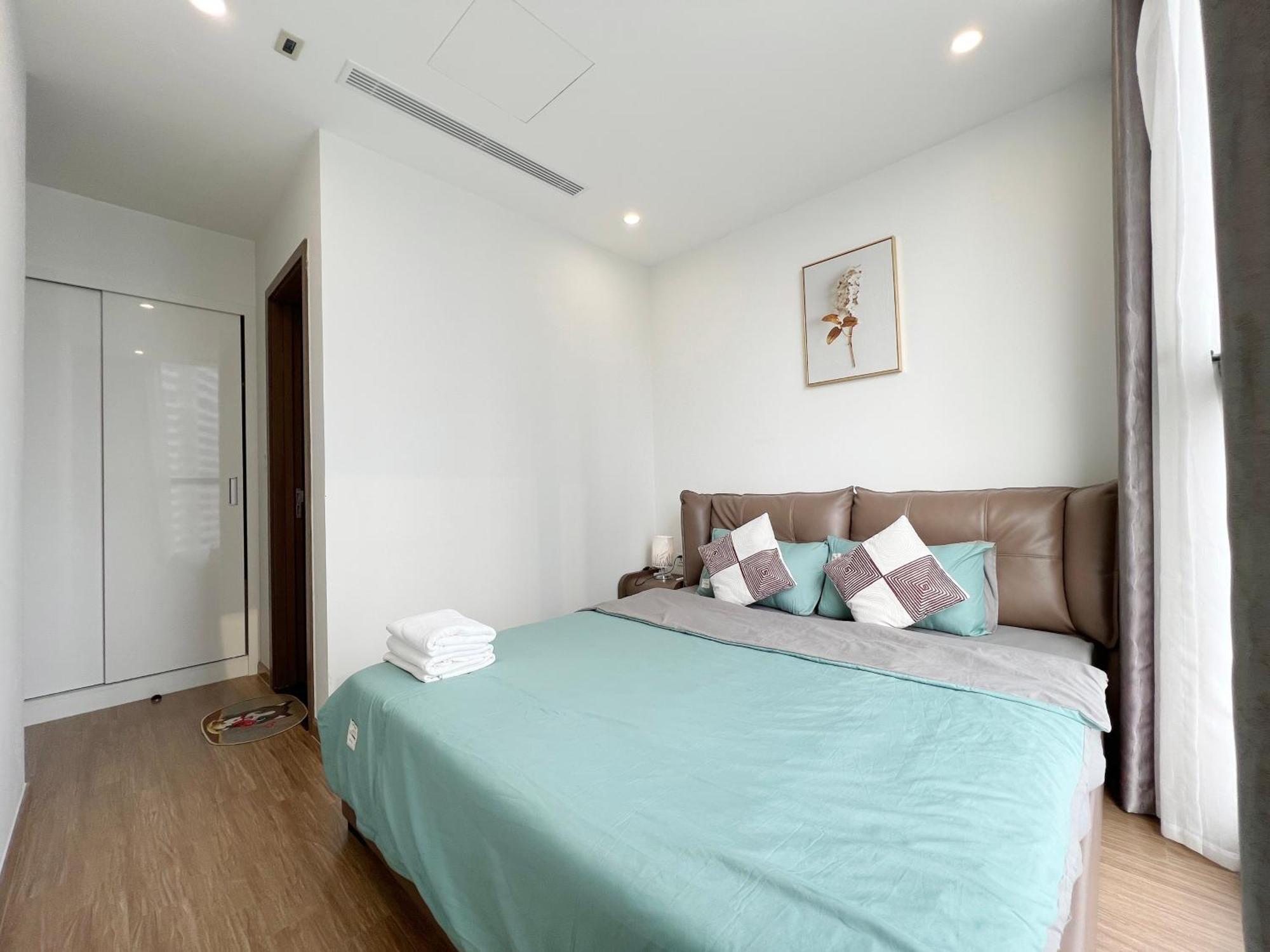 Q's Vinhomes Skylake