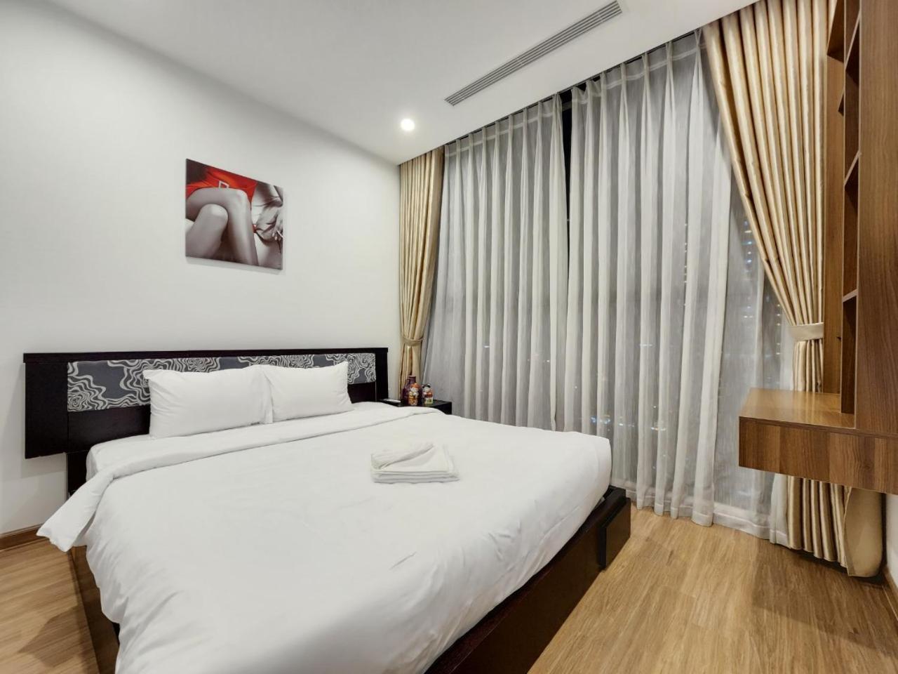 Q's Vinhomes Skylake Apartment Hanoi