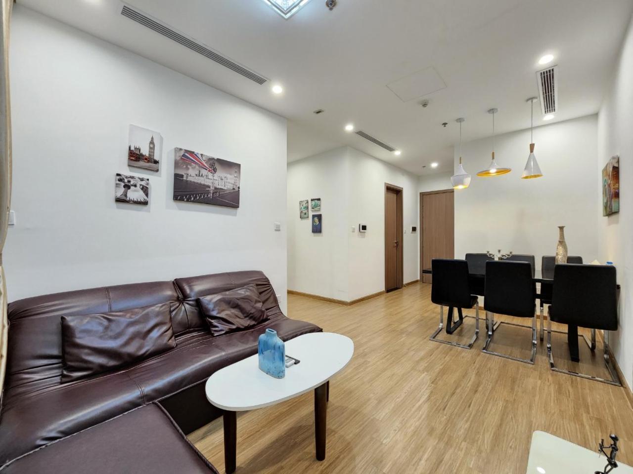 Q's Vinhomes Skylake Apartment