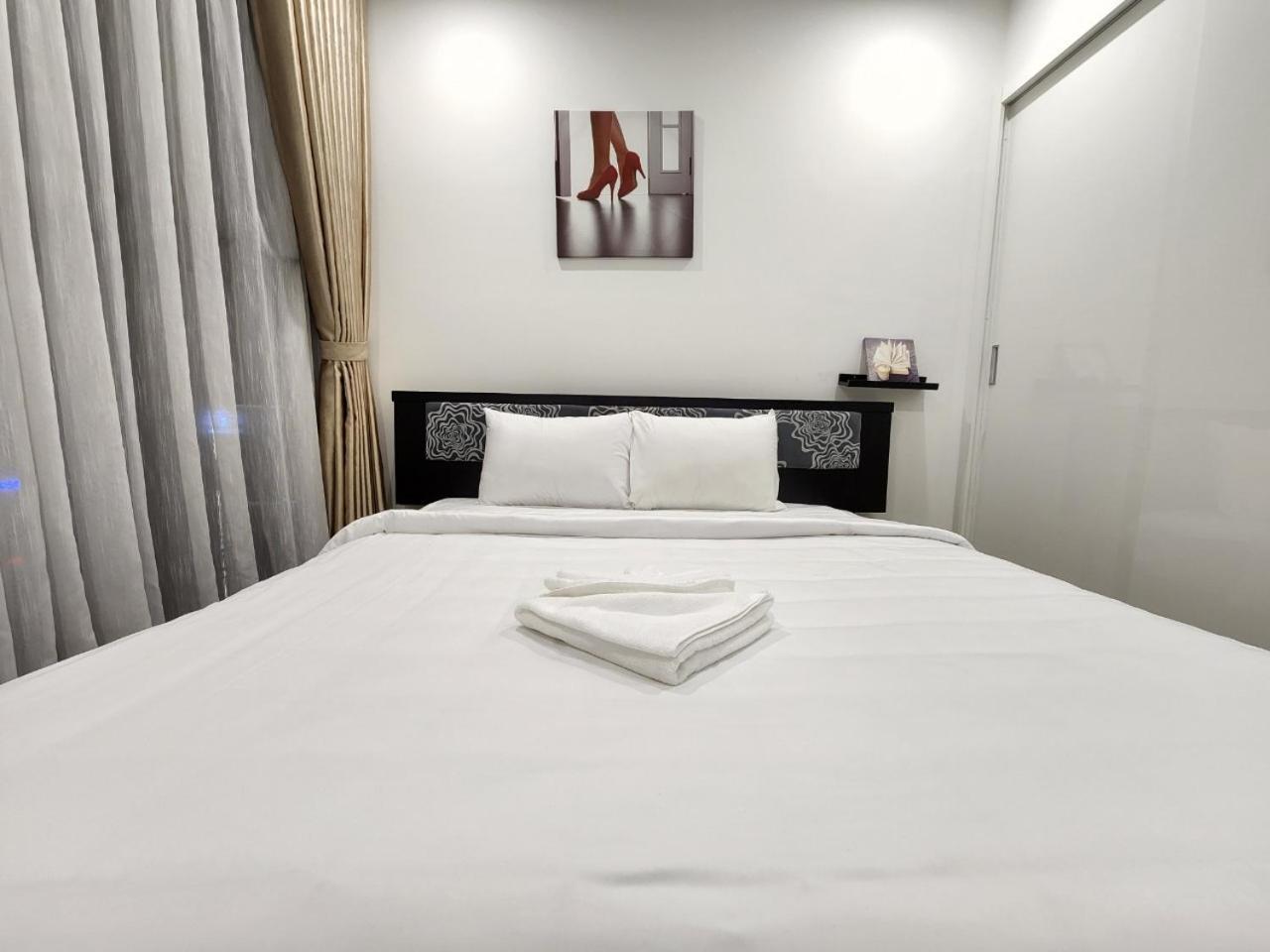 Apartment Q's Vinhomes Skylake *