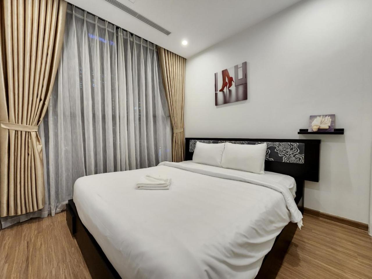Q's Vinhomes Skylake *