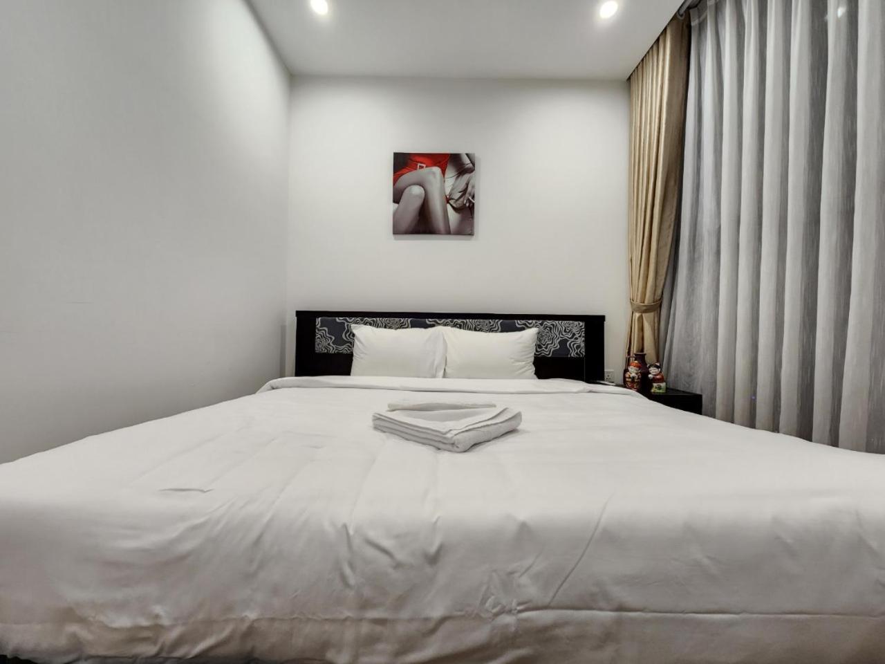 Apartment Q's Vinhomes Skylake Hanoi