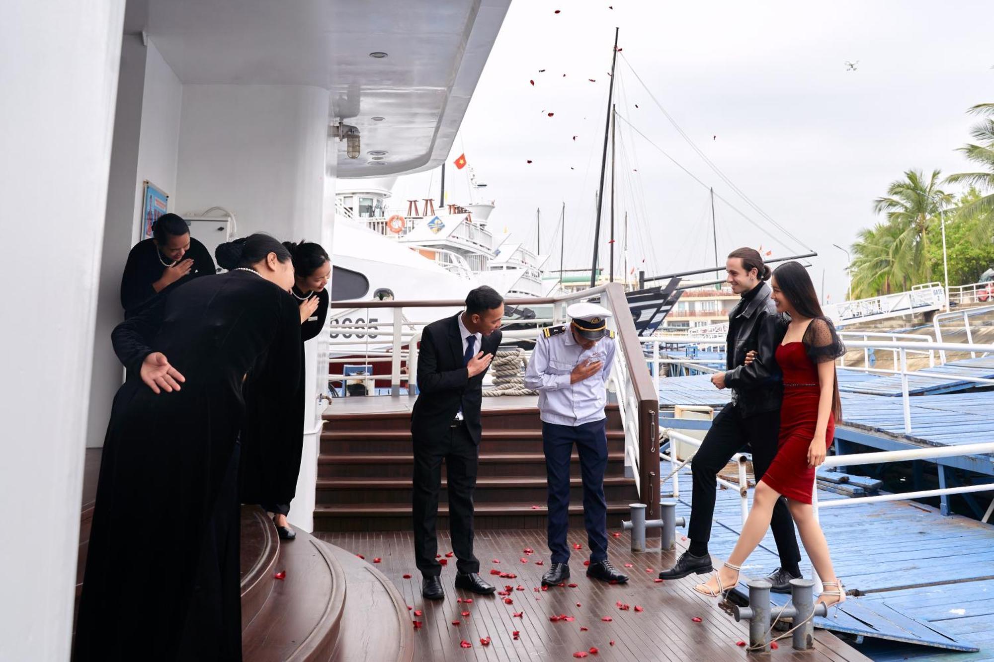 Paradise Elegance Cruise Halong  Ha Long