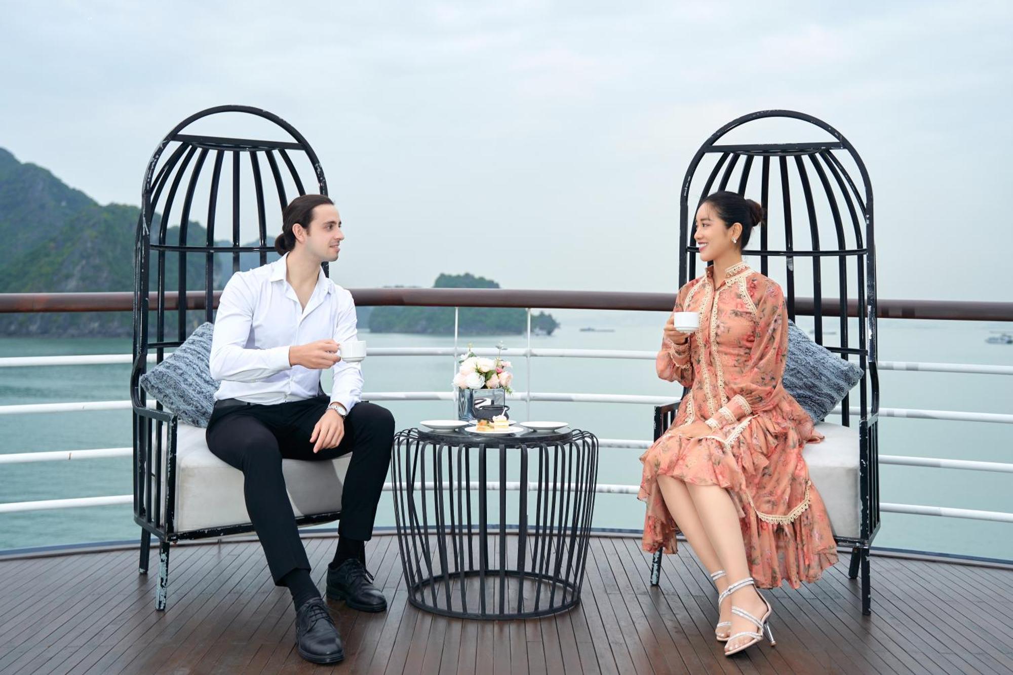 Paradise Elegance Cruise Halong  5*