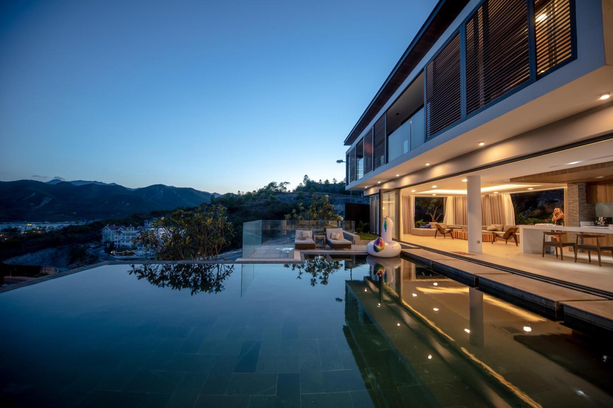 Oceanfront Luxury Anh Nguyen
