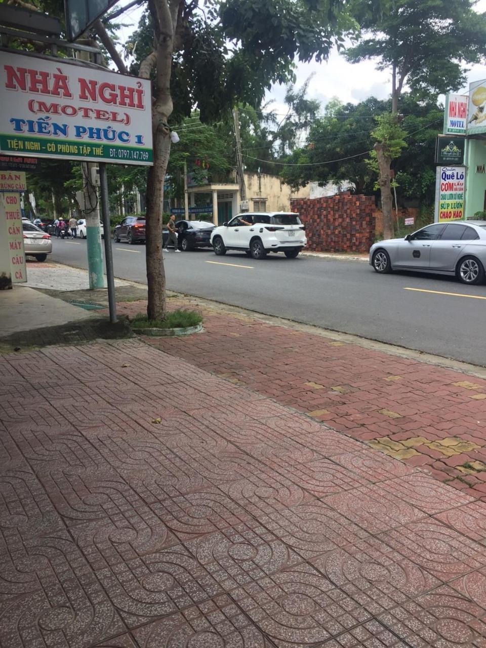 Nha Nghi Tien Phuc 1 Gasthof *
