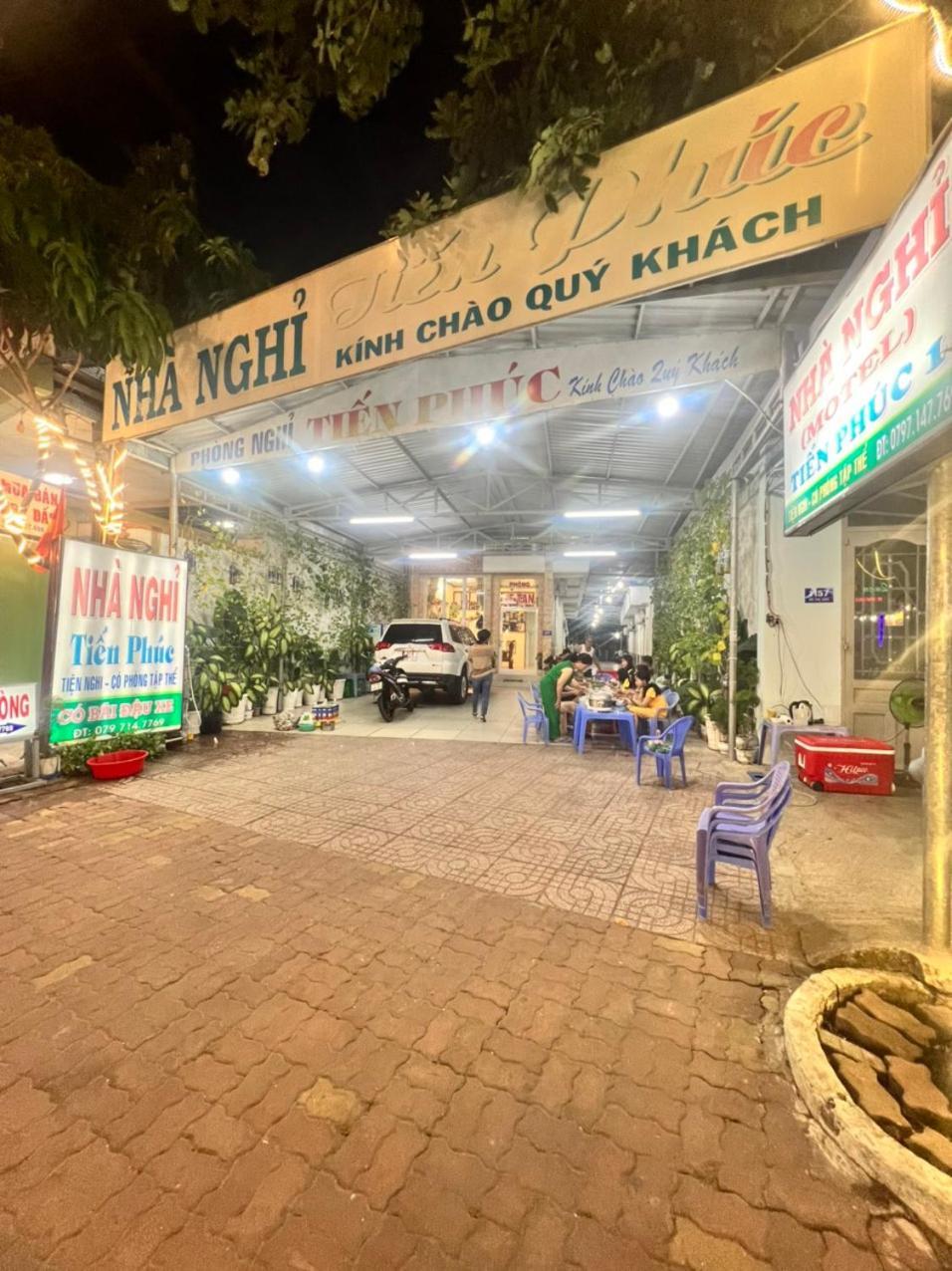 Nha Nghi Tien Phuc 1 Gasthof *
