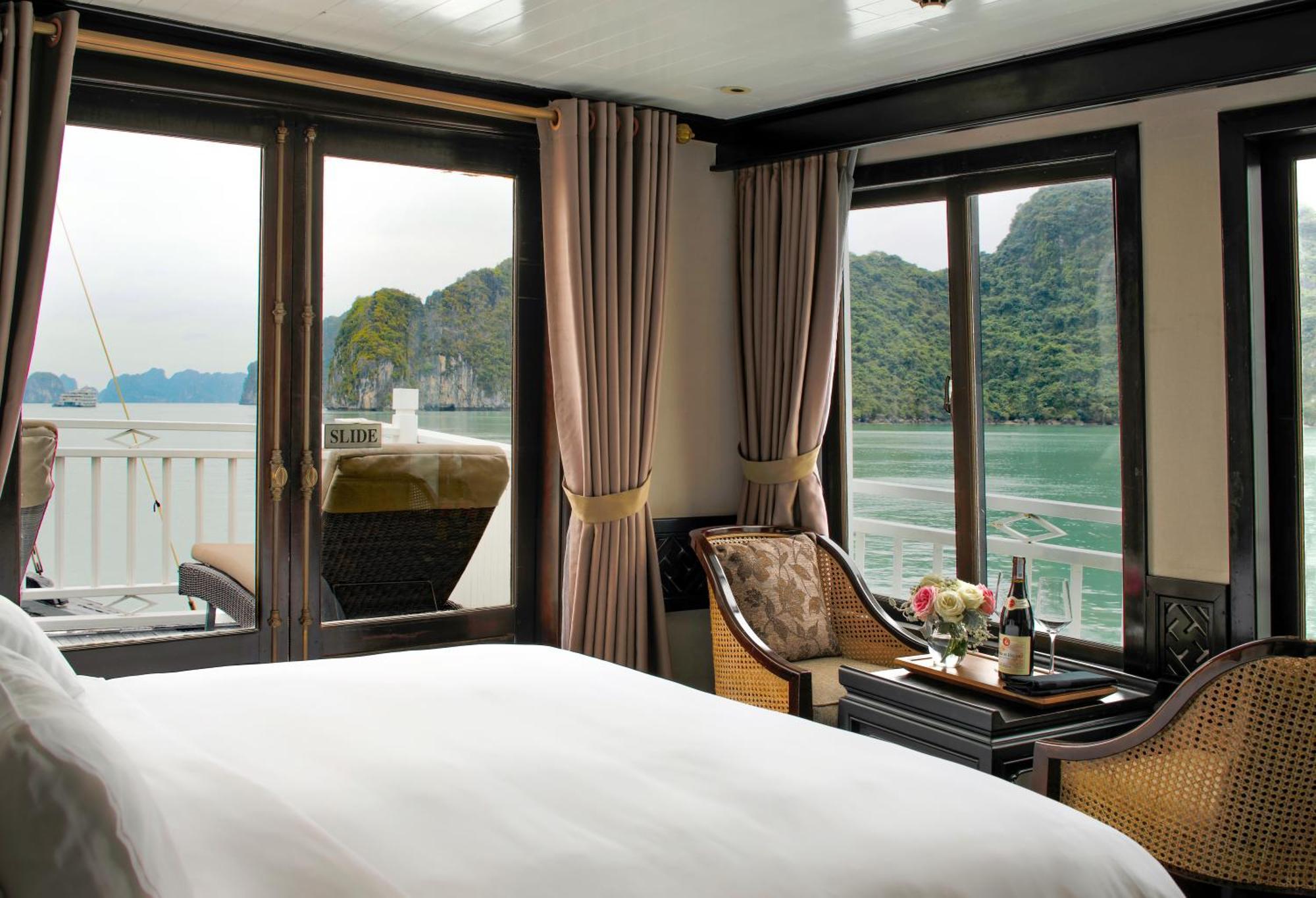 Paradise Sails Cruise Ha Long