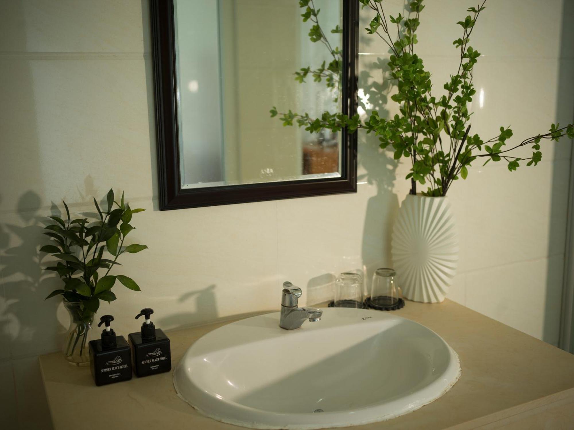 Summer - Back Hotel 3*