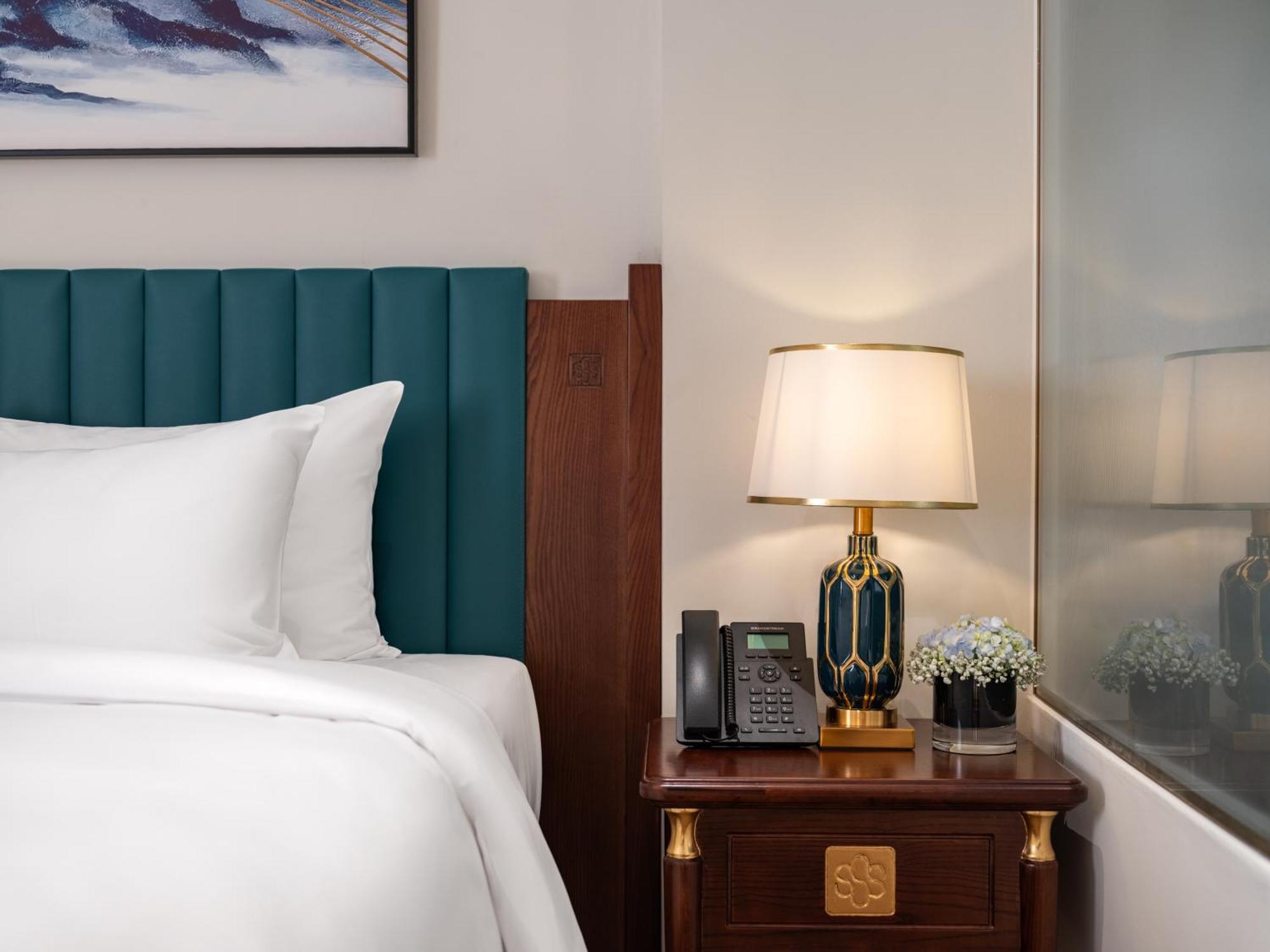L'signature & Hotel Hanoi