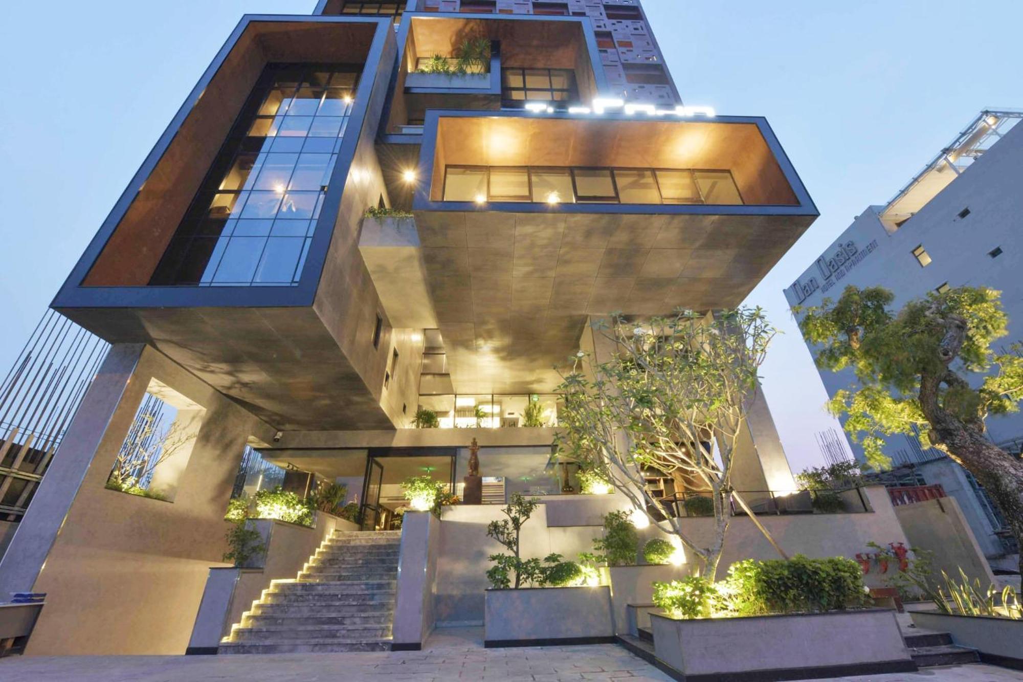 Hotel The Code & 4*