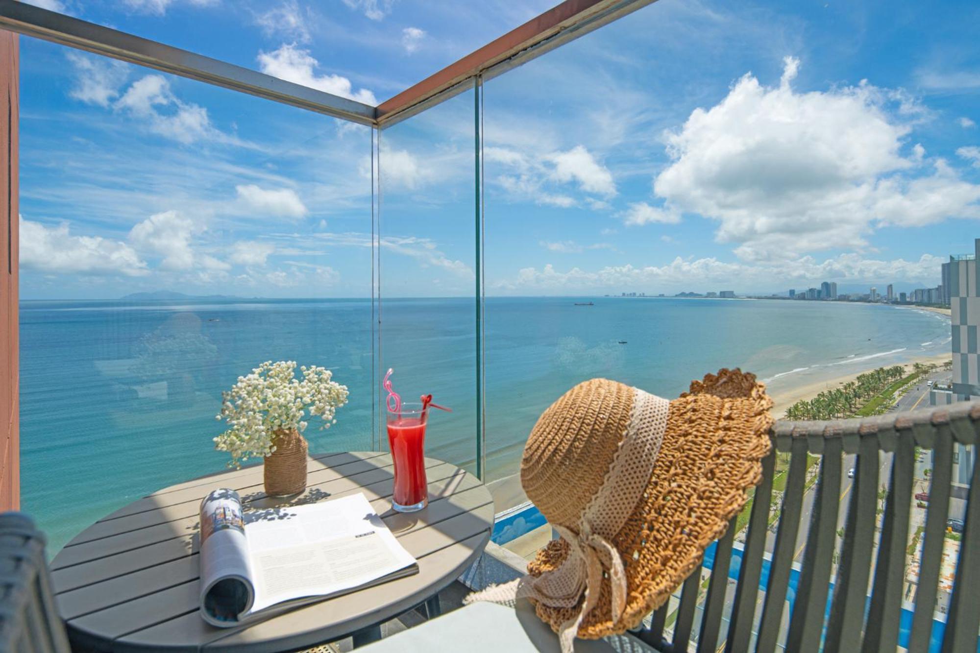 The Code & Hotel 4*