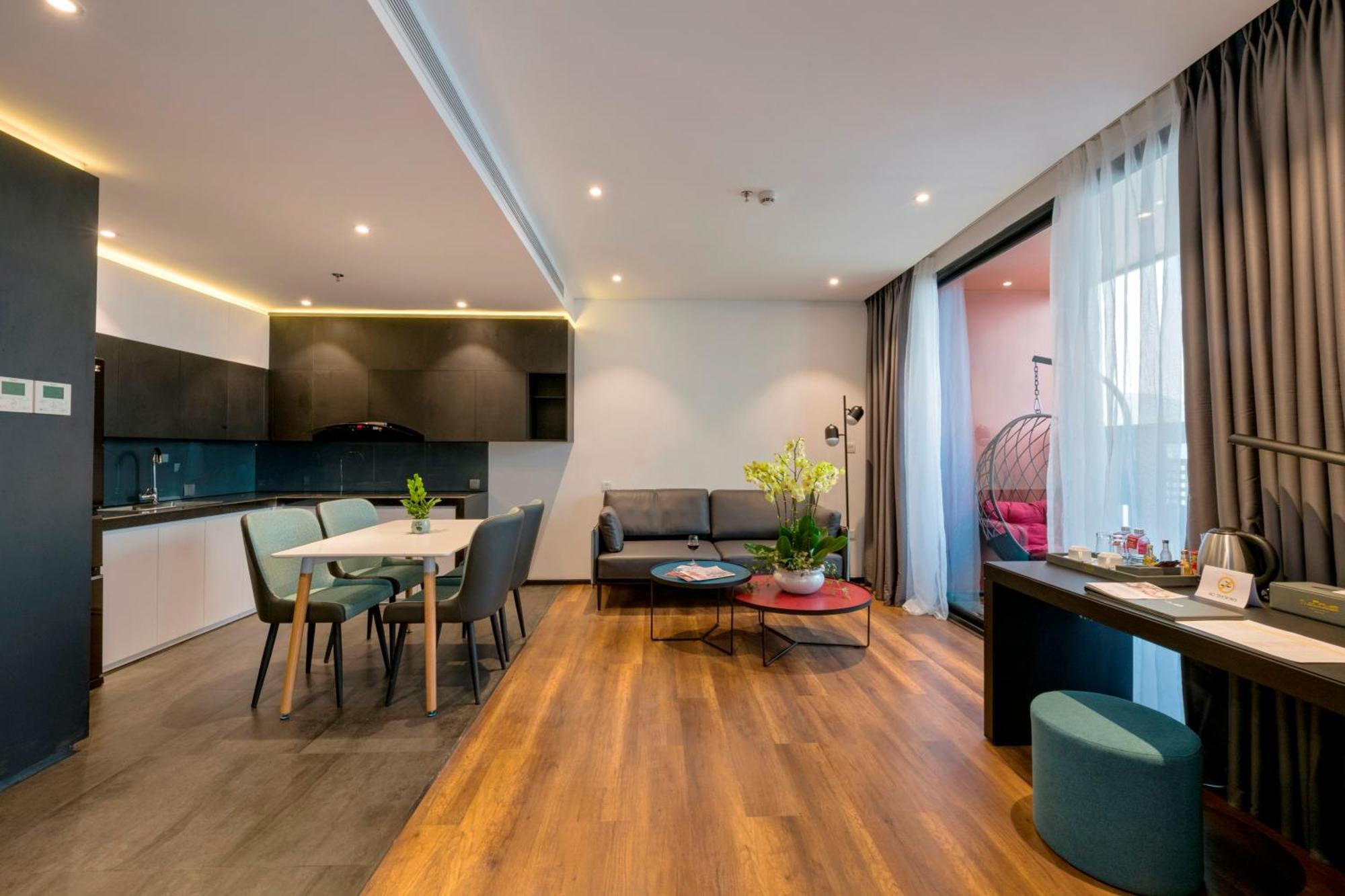 The Code & Hotel 4*