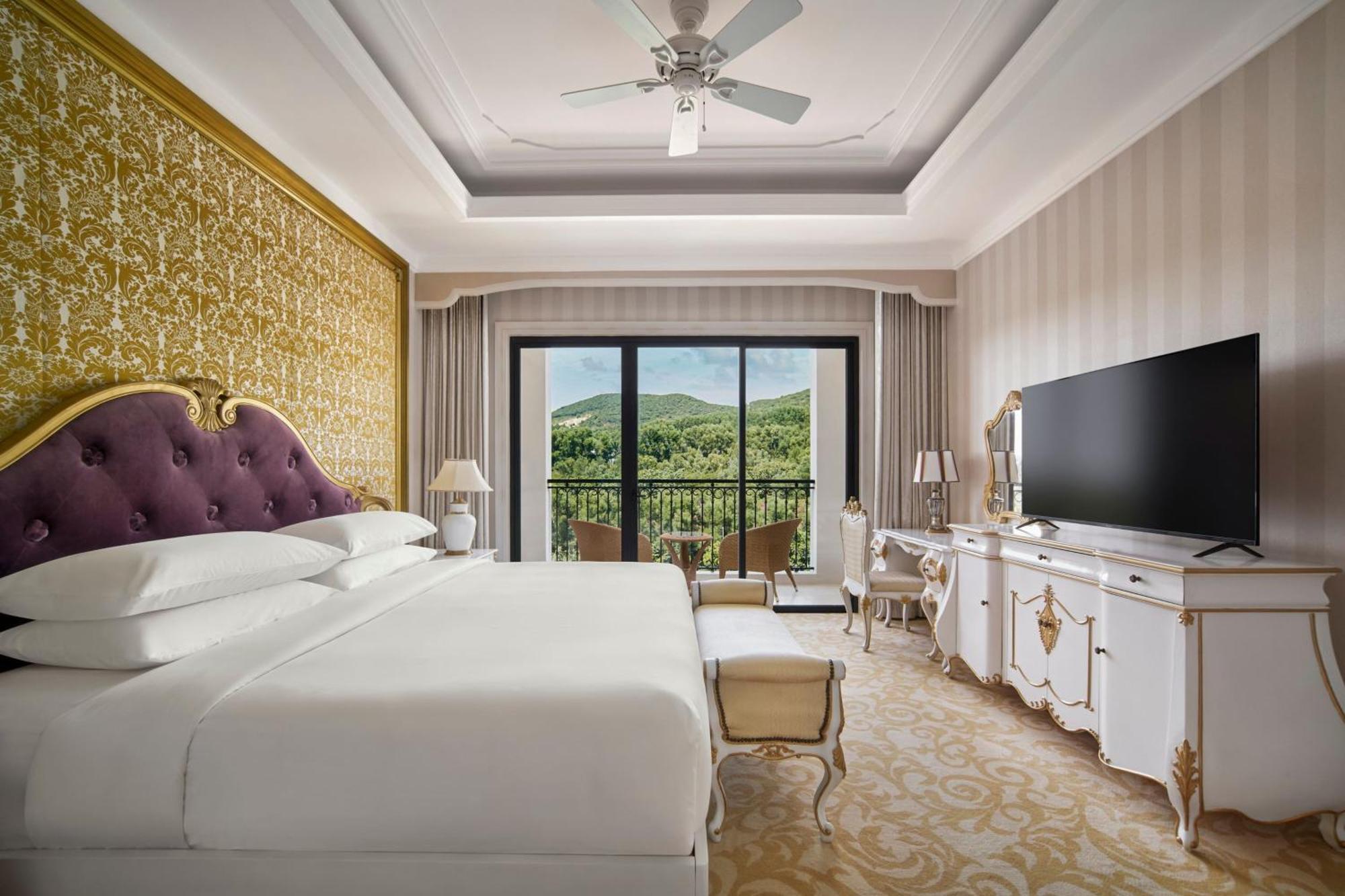 Vinpearl Discovery Sealink 5*
