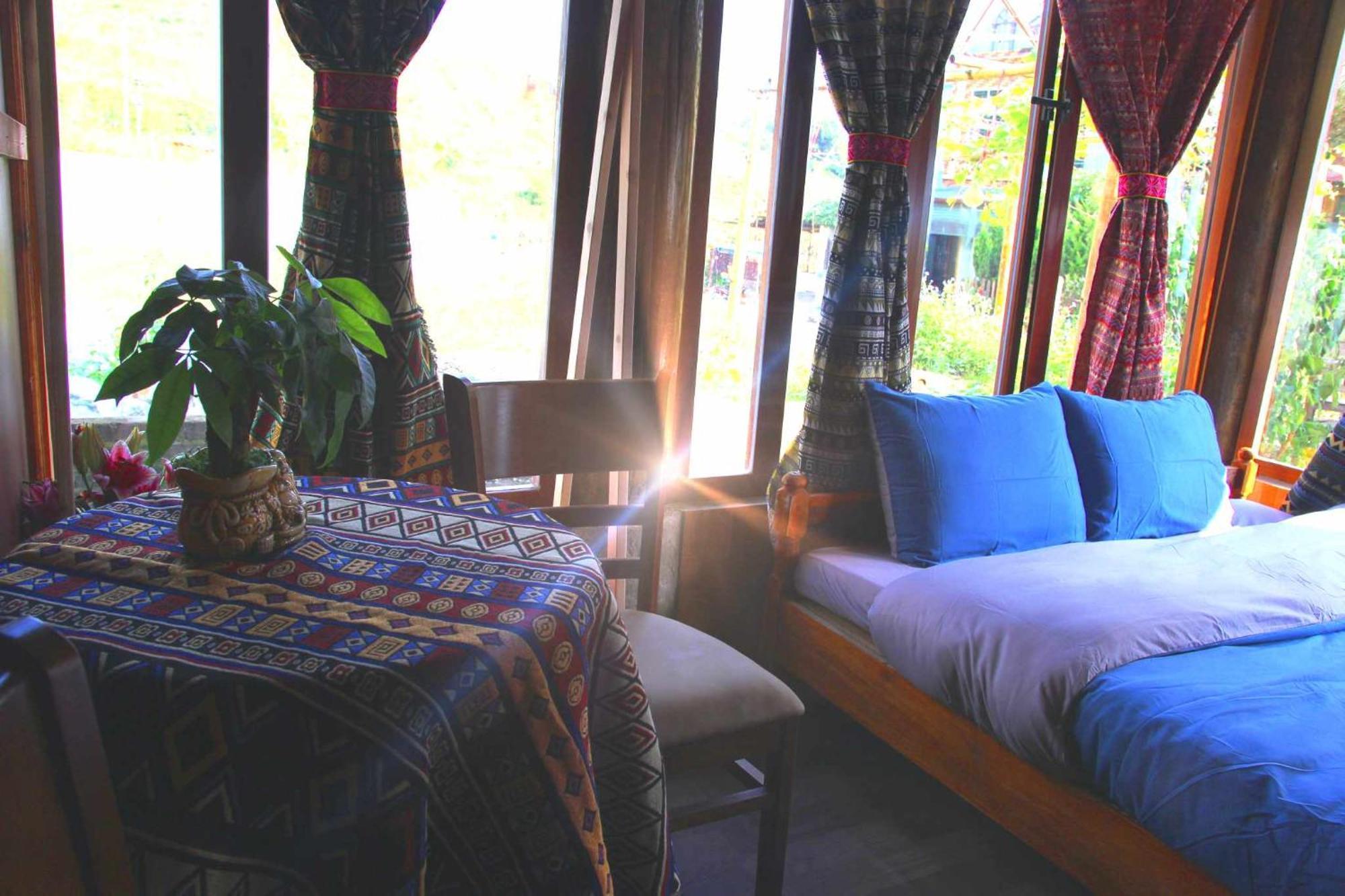Surelee House And Trekking