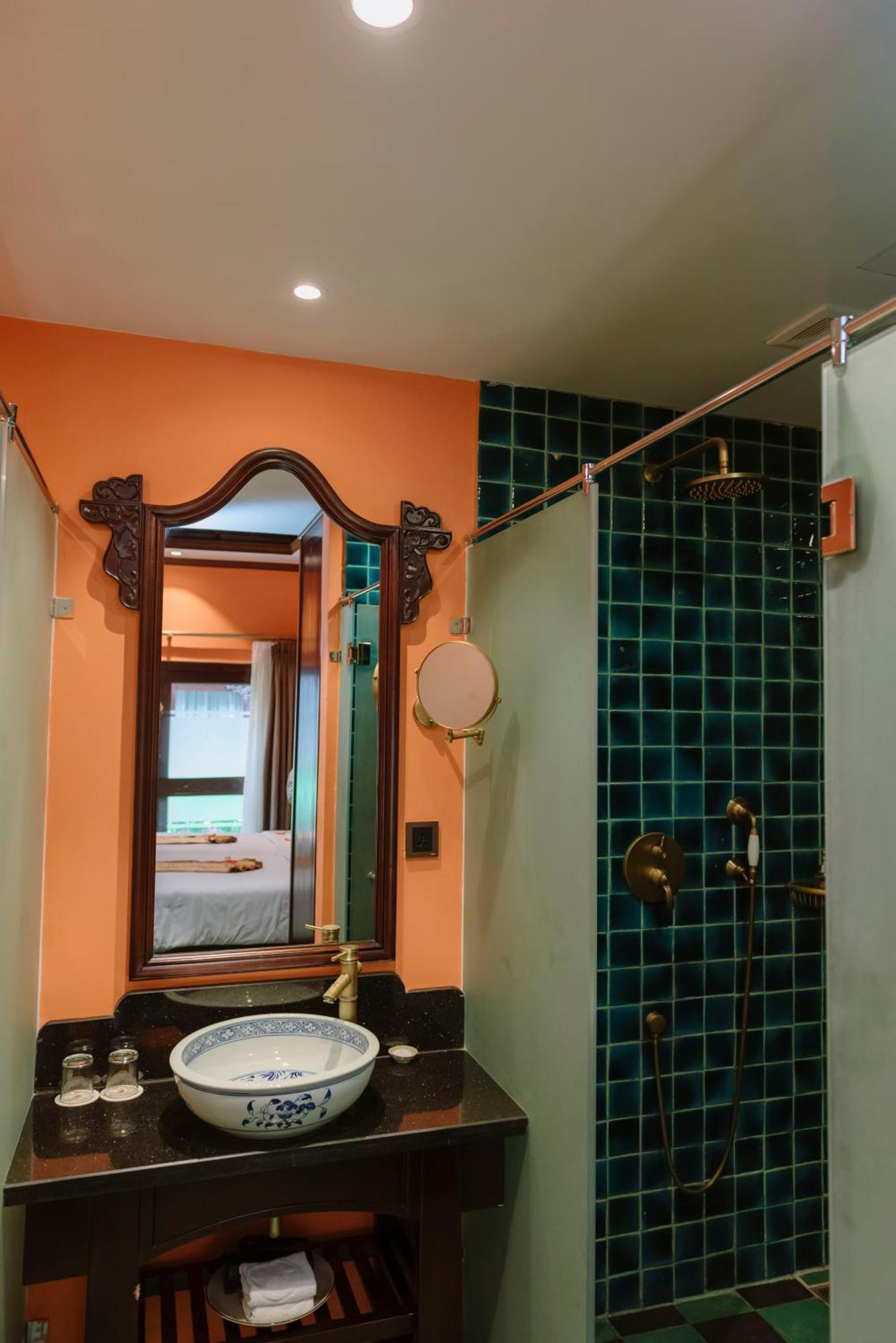 Spatel D'annam - Imperial Boutique & Hue