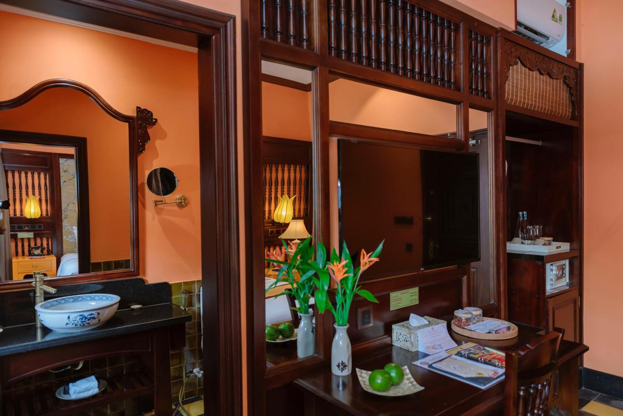 Spatel D'annam - Imperial Boutique &