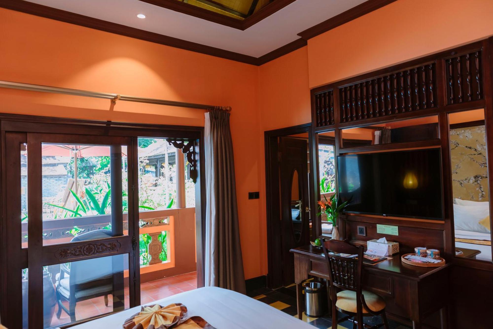 Spatel D'annam - Imperial Boutique & Hue