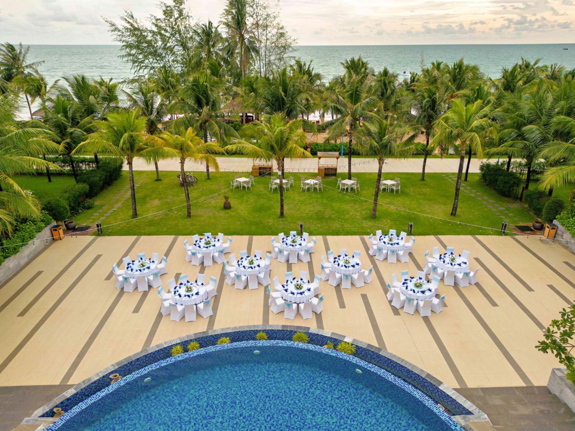 Resort Western Premier Sonasea