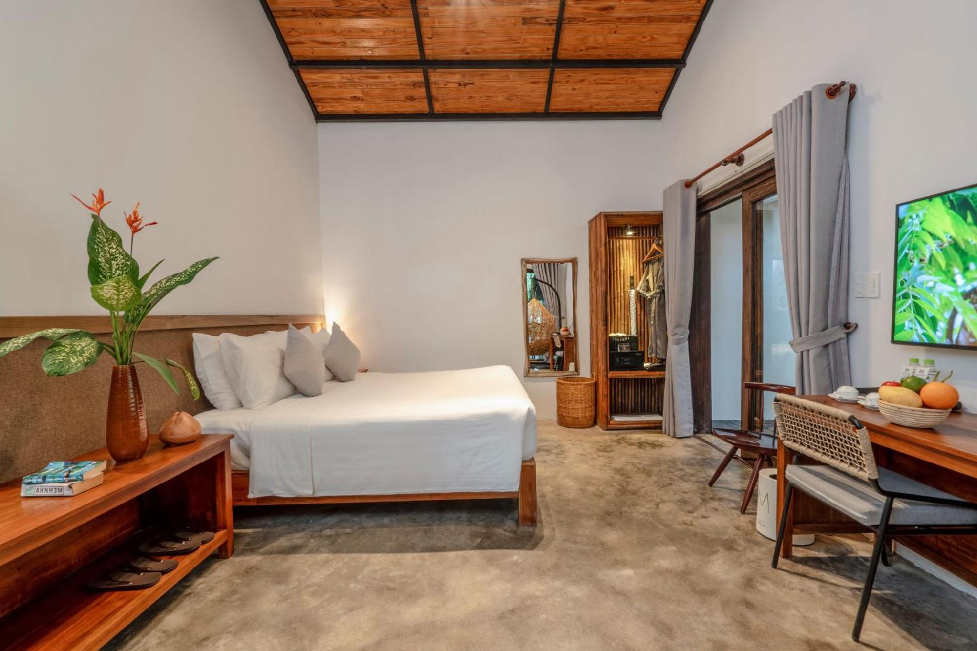 M Village Resort 4*