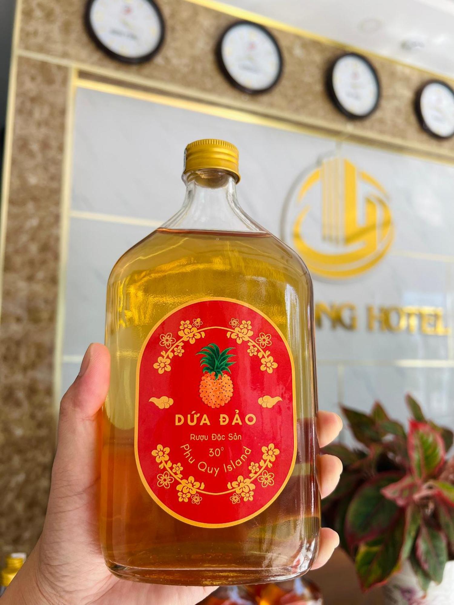 Khach San Long Dao Phu Quy Hotel *