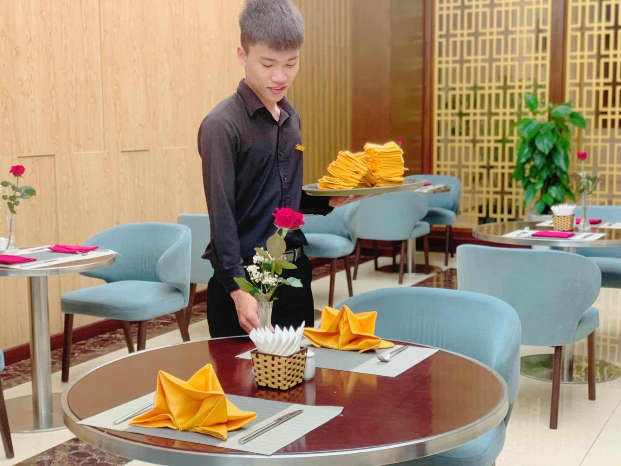 Khách sạn Muong Thanh Luxury Nhat Le 5*