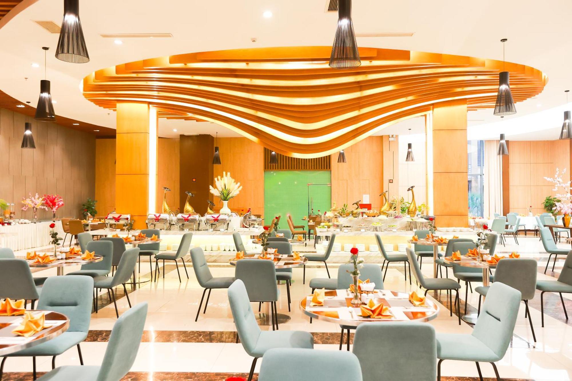 Muong Thanh Luxury Nhat Le 5*