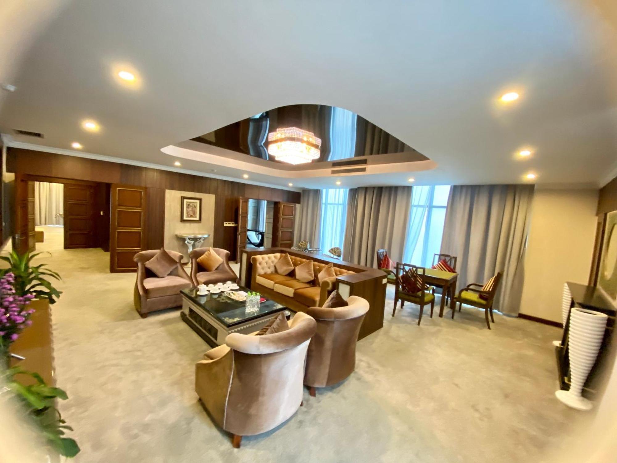 Muong Thanh Luxury Nhat Le