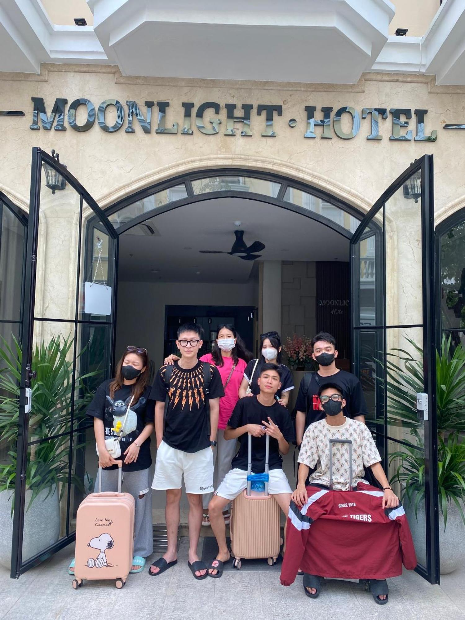 Moonlight Hotel 3*