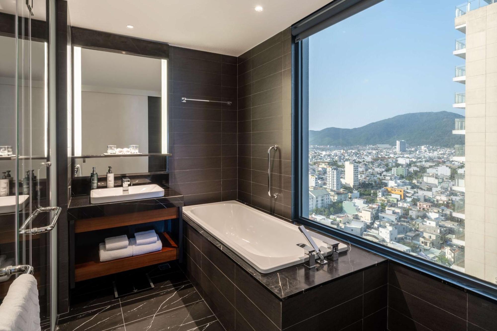 Hilton Garden Hotel Da Nang